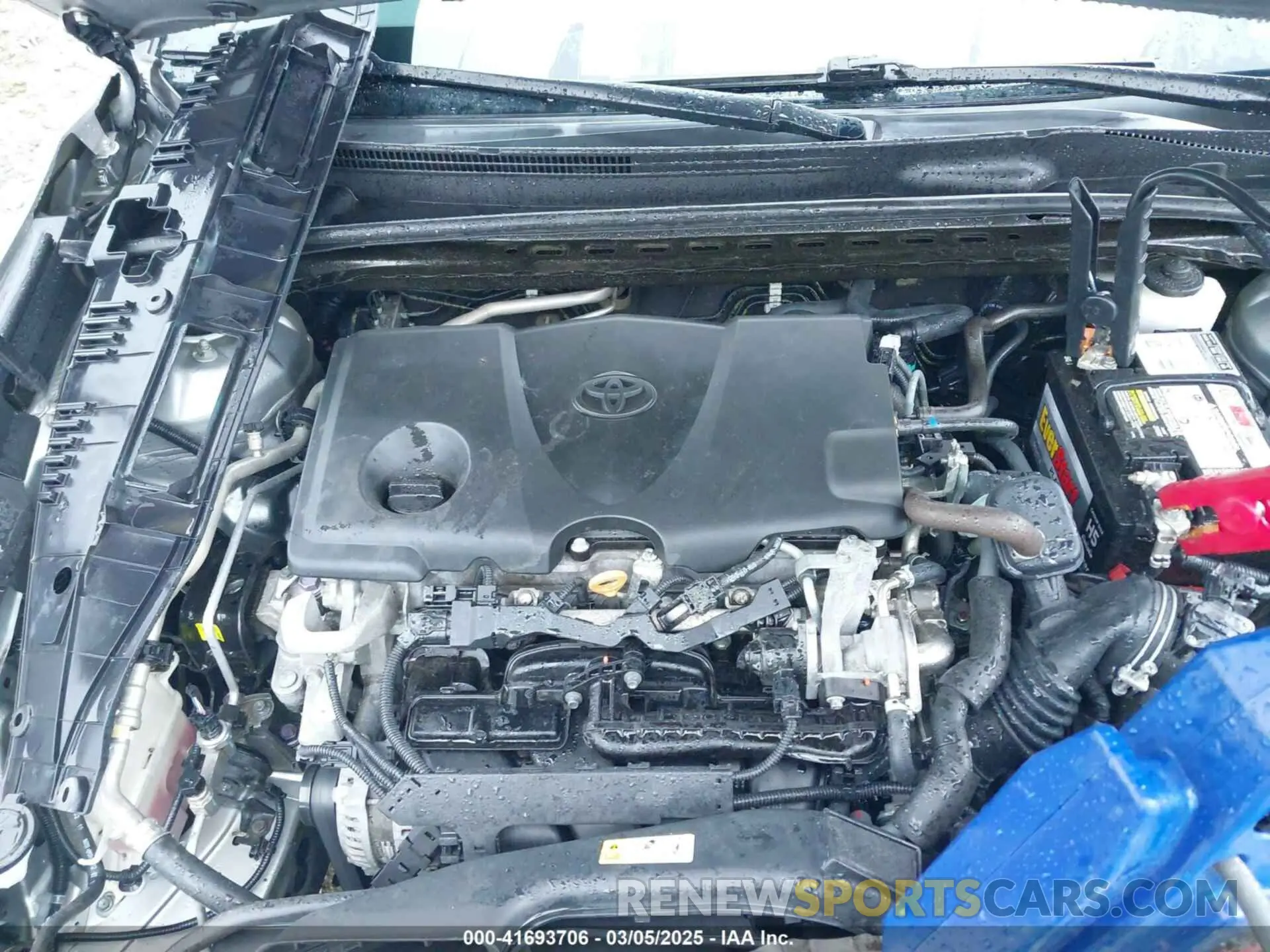 10 Photograph of a damaged car 4T1C11AK5LU869525 TOYOTA CAMRY 2020