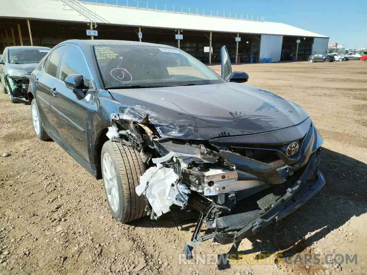 1 Photograph of a damaged car 4T1C11AK5LU883862 TOYOTA CAMRY 2020