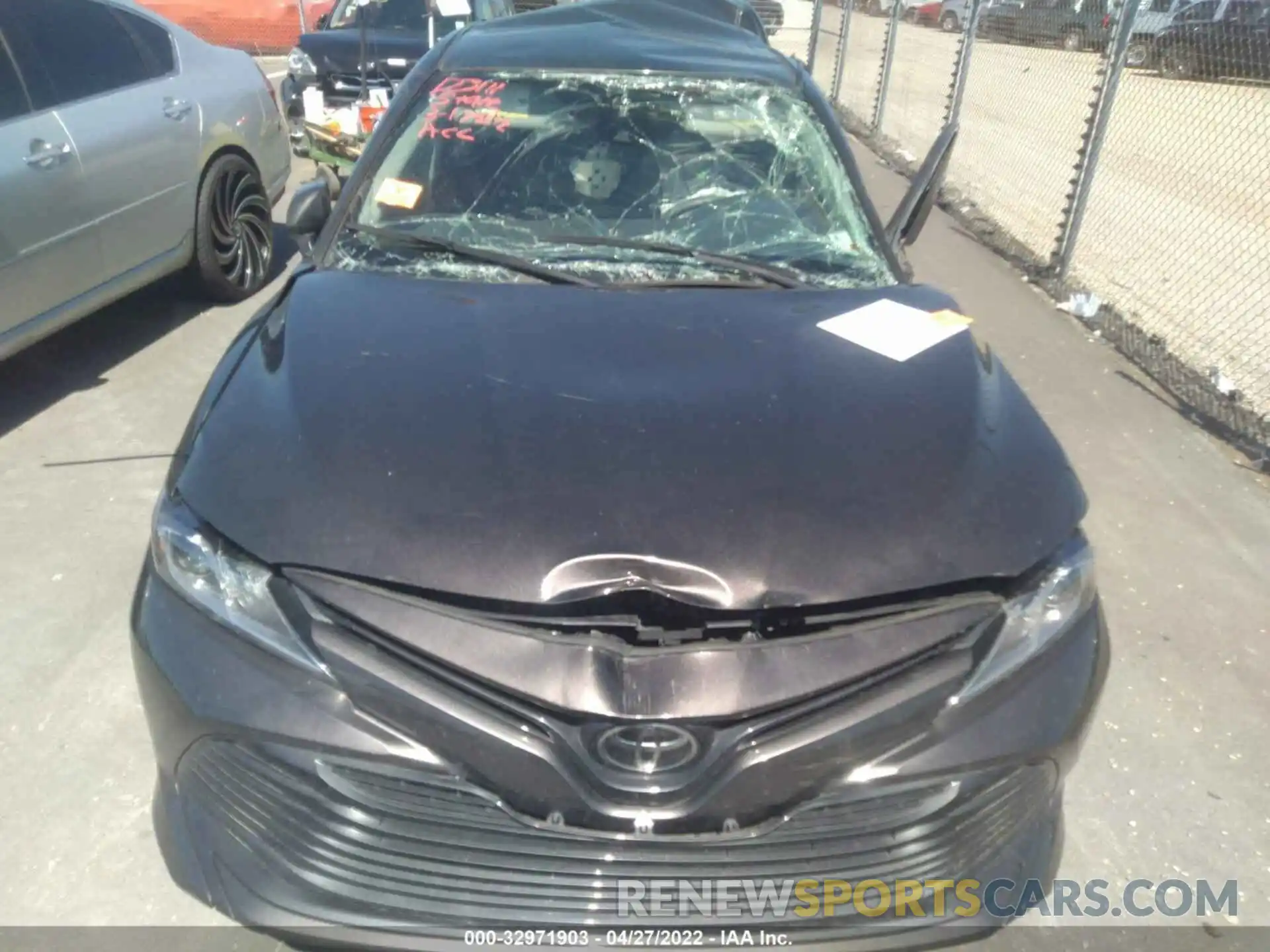 10 Photograph of a damaged car 4T1C11AK5LU888513 TOYOTA CAMRY 2020