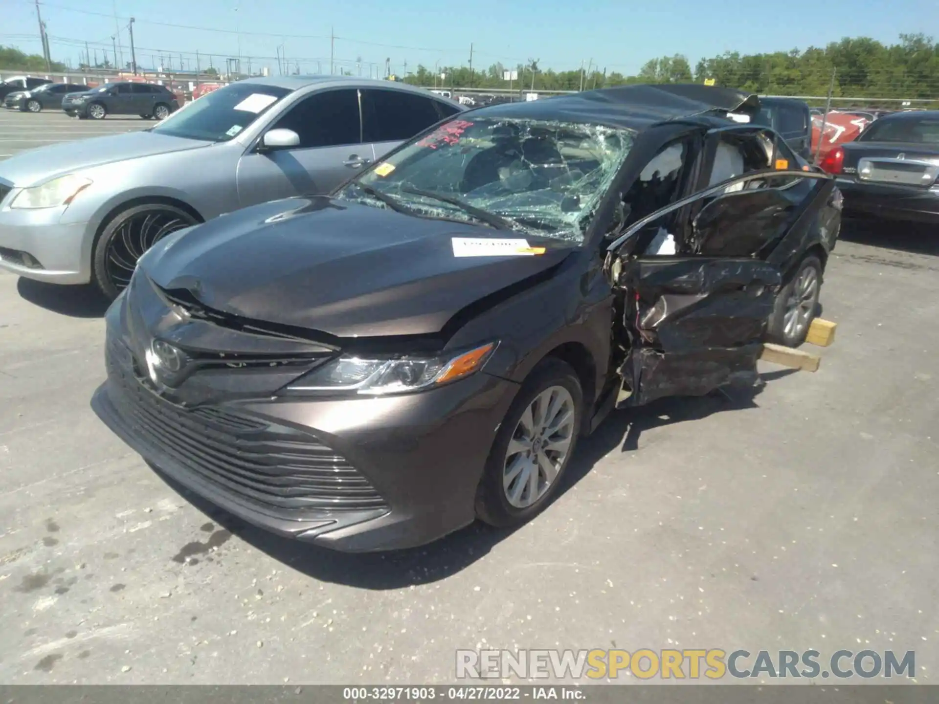 2 Photograph of a damaged car 4T1C11AK5LU888513 TOYOTA CAMRY 2020