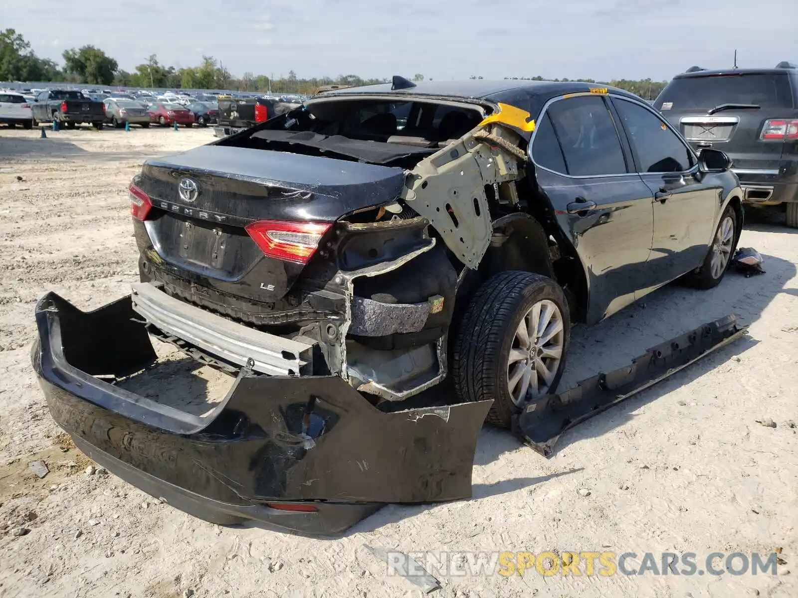 4 Photograph of a damaged car 4T1C11AK5LU898247 TOYOTA CAMRY 2020