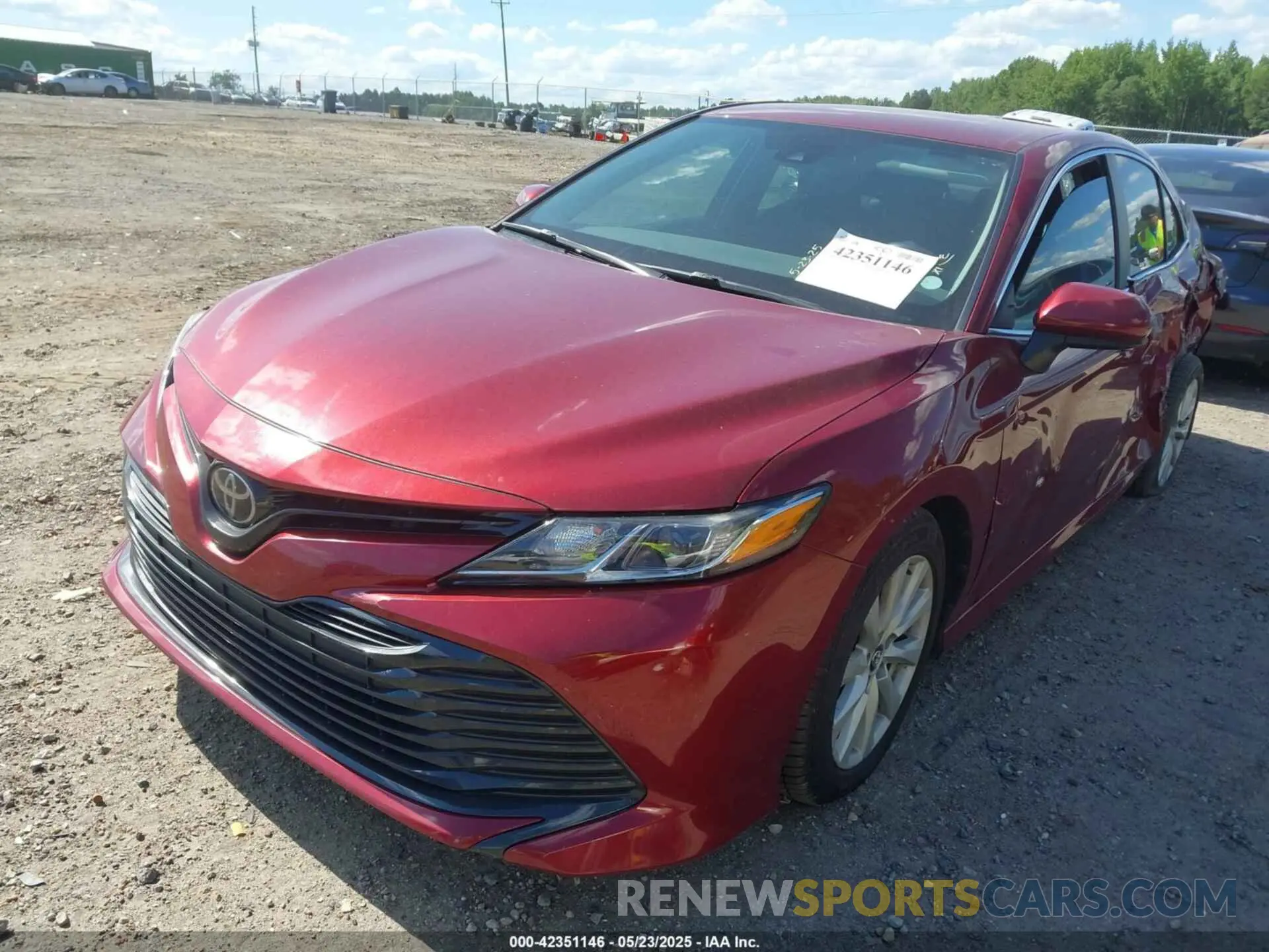 2 Photograph of a damaged car 4T1C11AK5LU901261 TOYOTA CAMRY 2020
