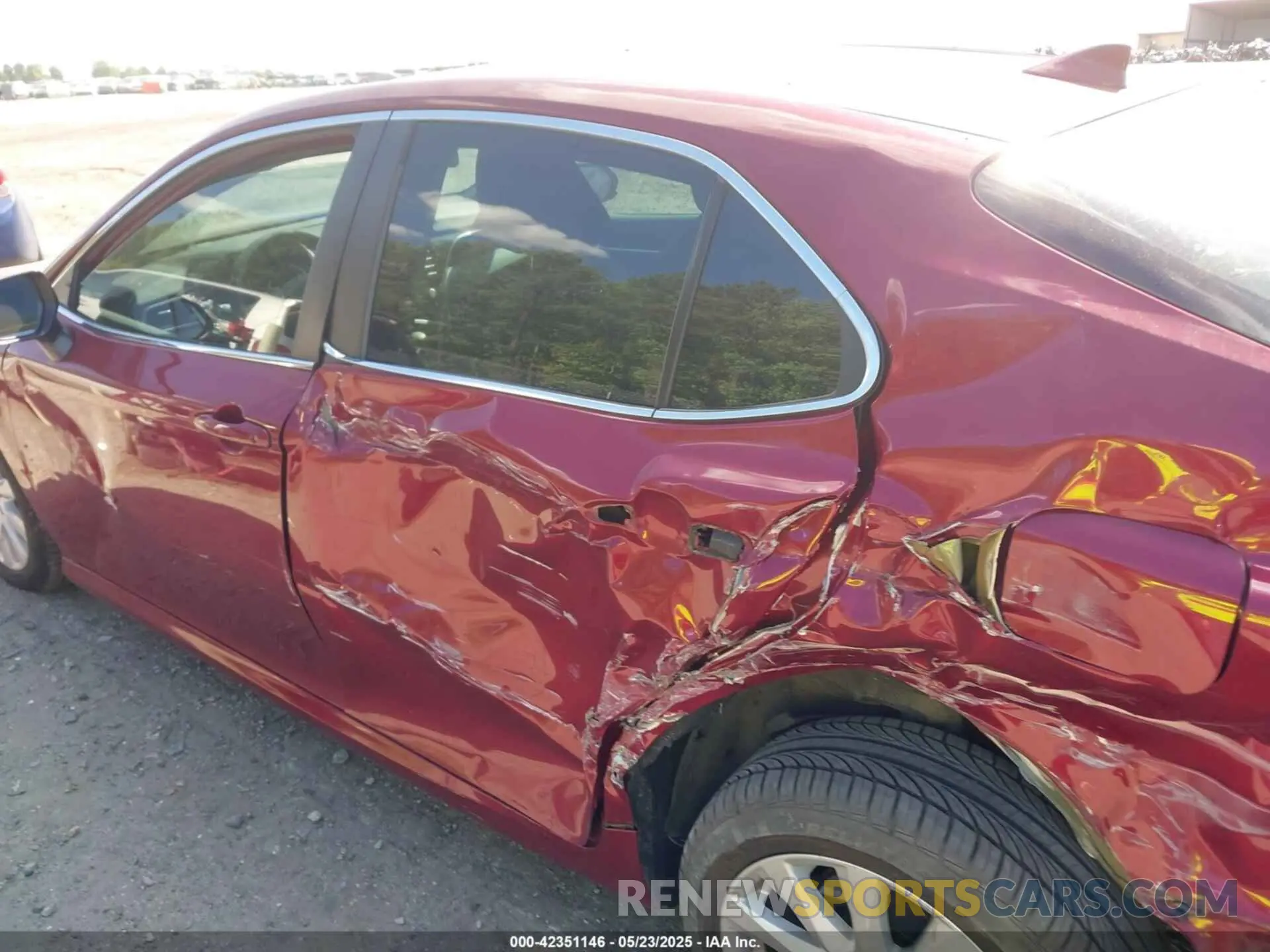 20 Photograph of a damaged car 4T1C11AK5LU901261 TOYOTA CAMRY 2020