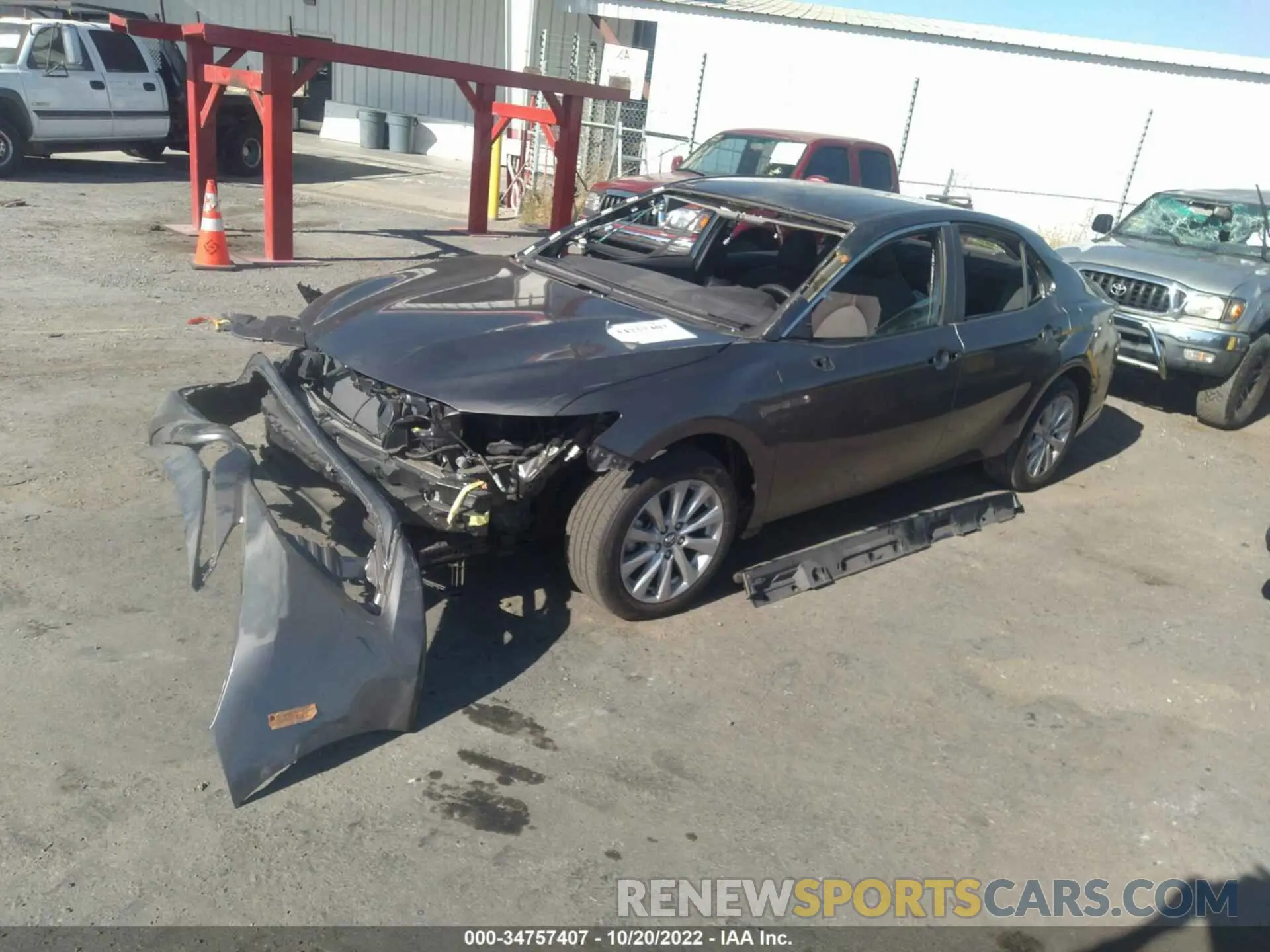 2 Photograph of a damaged car 4T1C11AK5LU904192 TOYOTA CAMRY 2020
