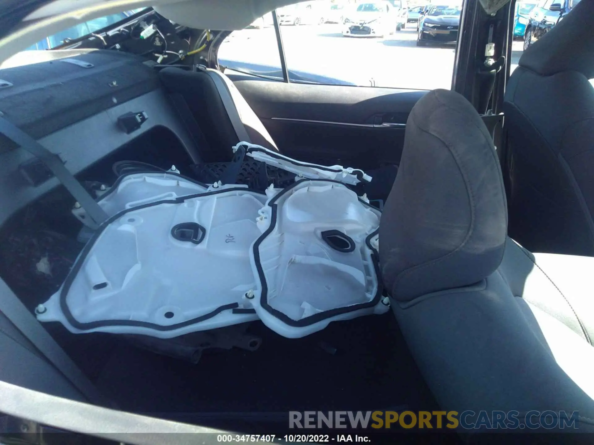 8 Photograph of a damaged car 4T1C11AK5LU904192 TOYOTA CAMRY 2020
