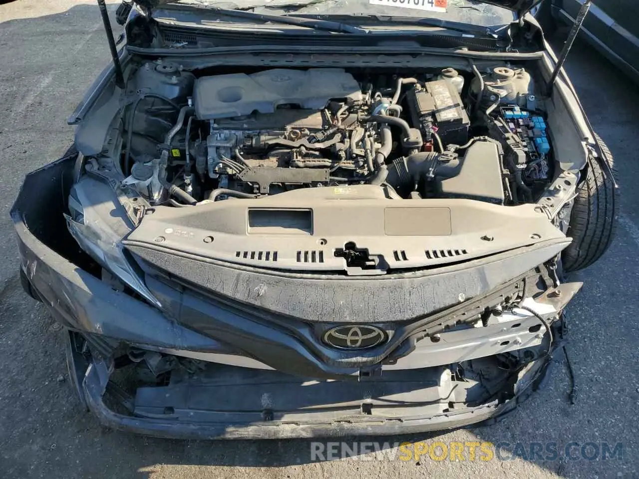 11 Photograph of a damaged car 4T1C11AK5LU913877 TOYOTA CAMRY 2020
