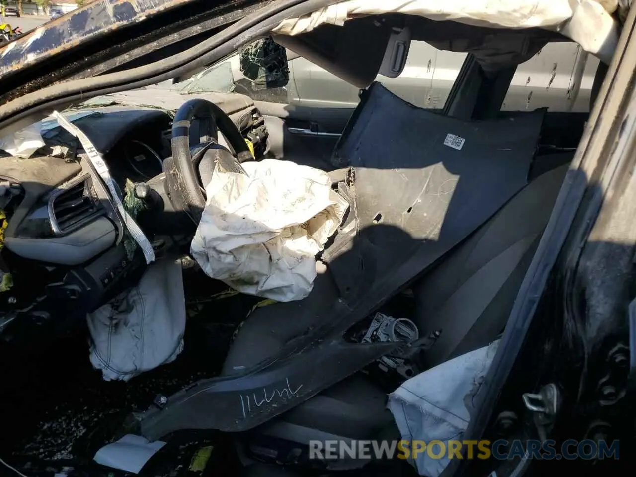 7 Photograph of a damaged car 4T1C11AK5LU913877 TOYOTA CAMRY 2020