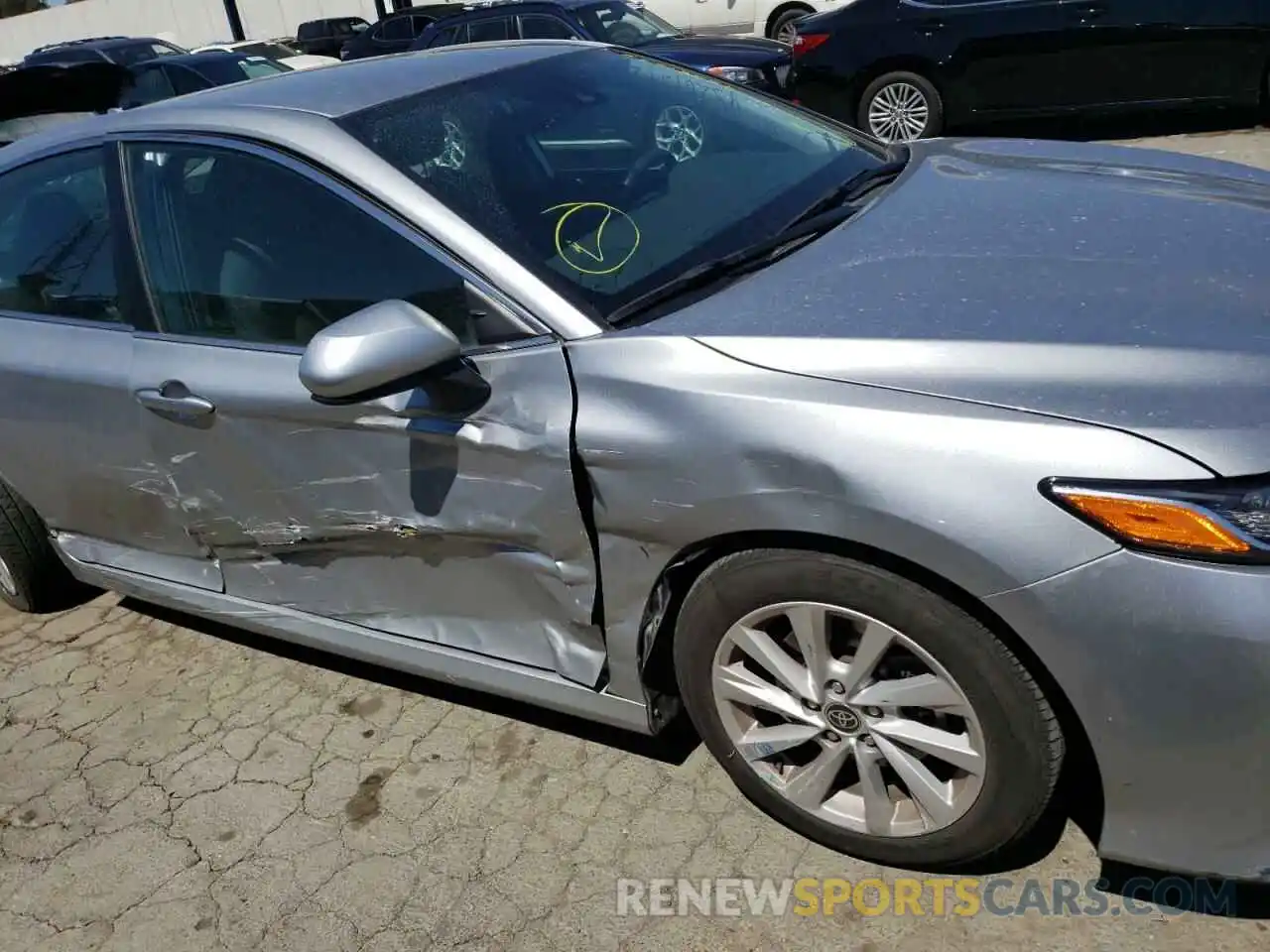 9 Photograph of a damaged car 4T1C11AK5LU915841 TOYOTA CAMRY 2020