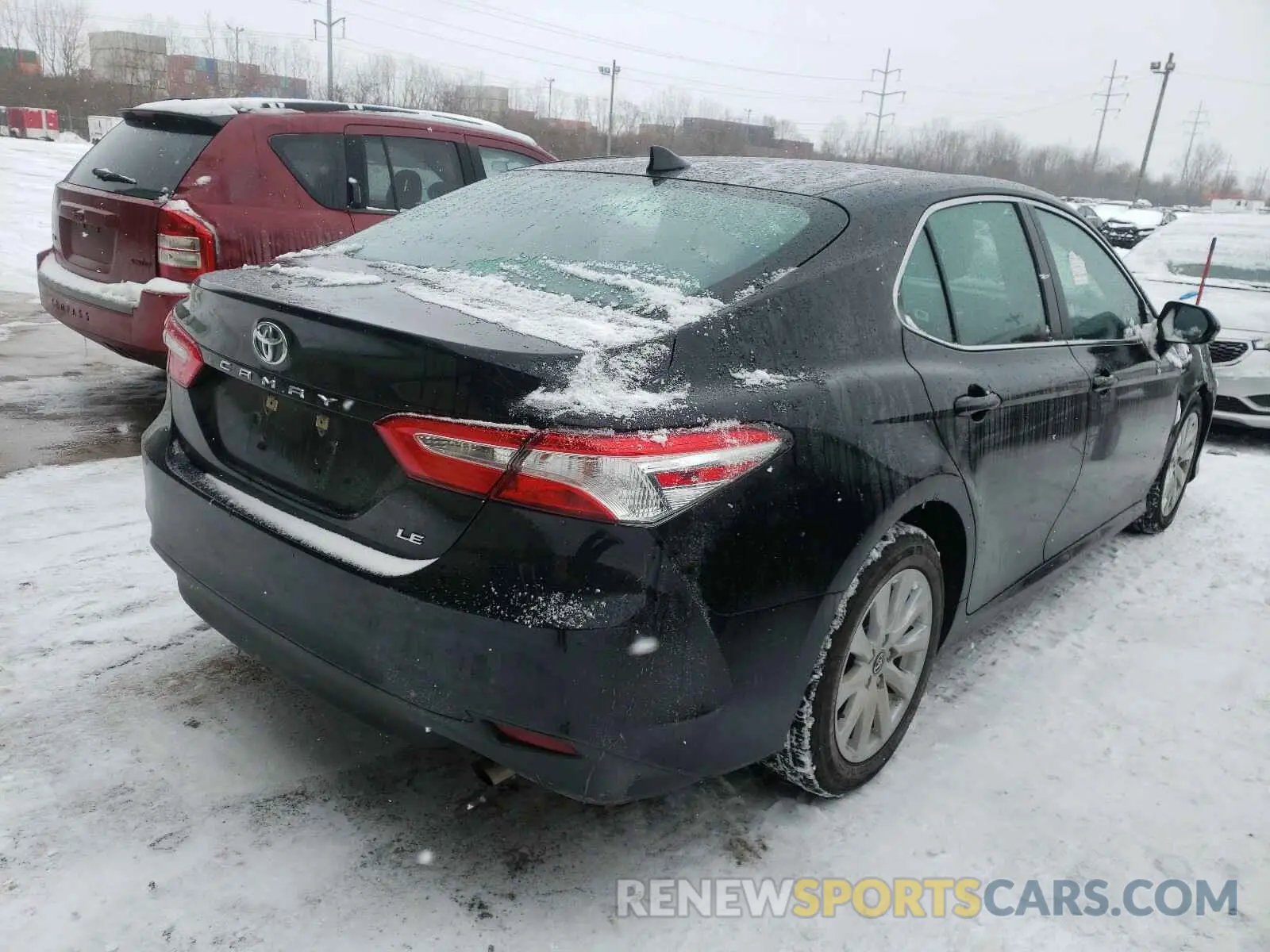 4 Photograph of a damaged car 4T1C11AK5LU918674 TOYOTA CAMRY 2020