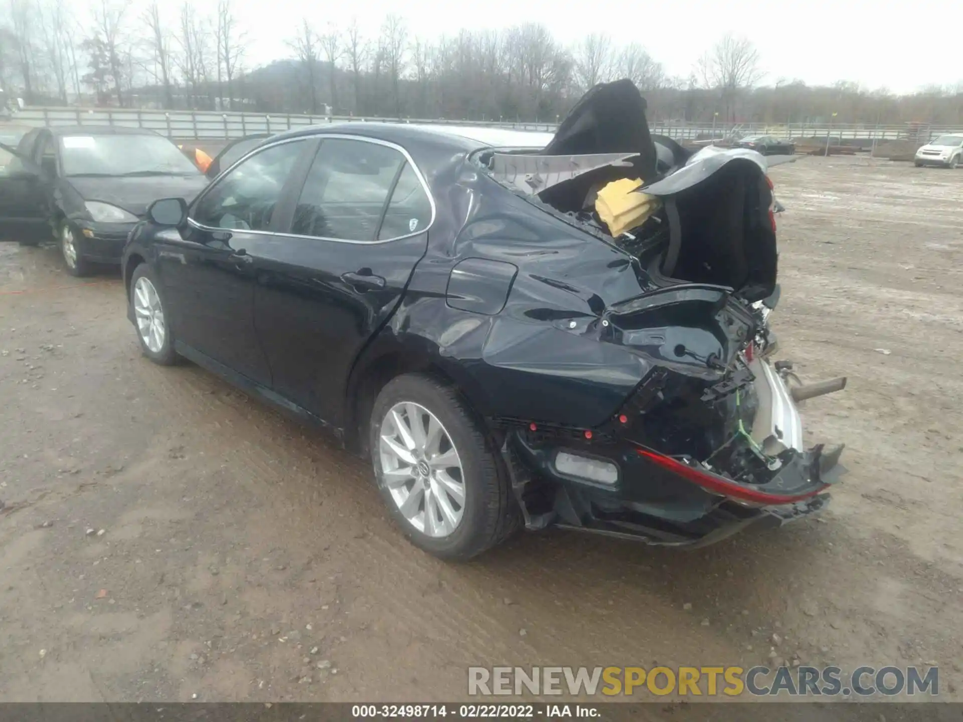 3 Photograph of a damaged car 4T1C11AK5LU921591 TOYOTA CAMRY 2020