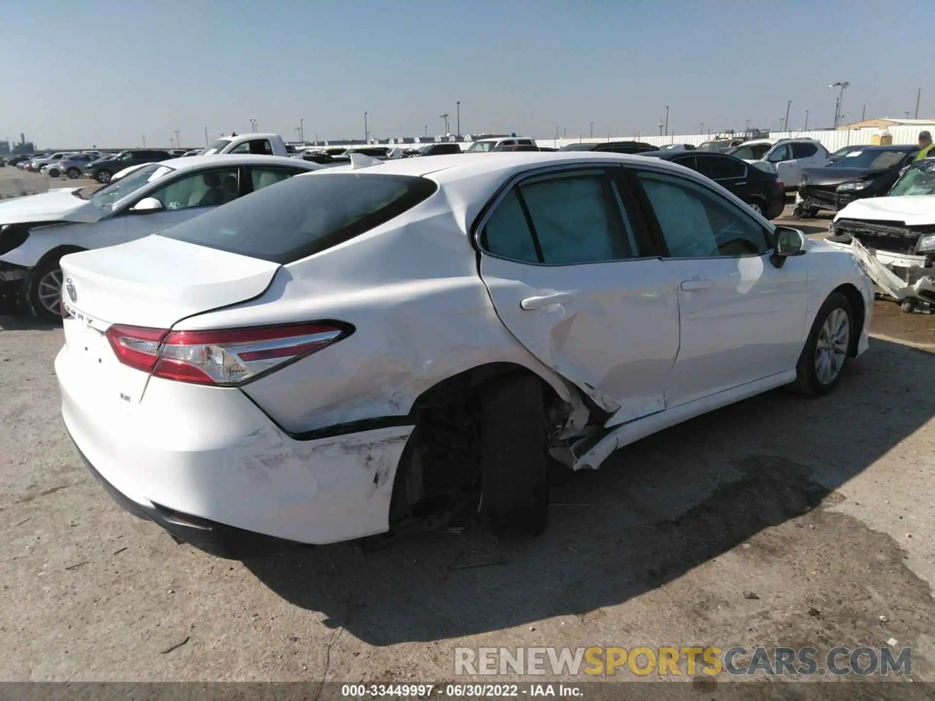 4 Photograph of a damaged car 4T1C11AK5LU921736 TOYOTA CAMRY 2020