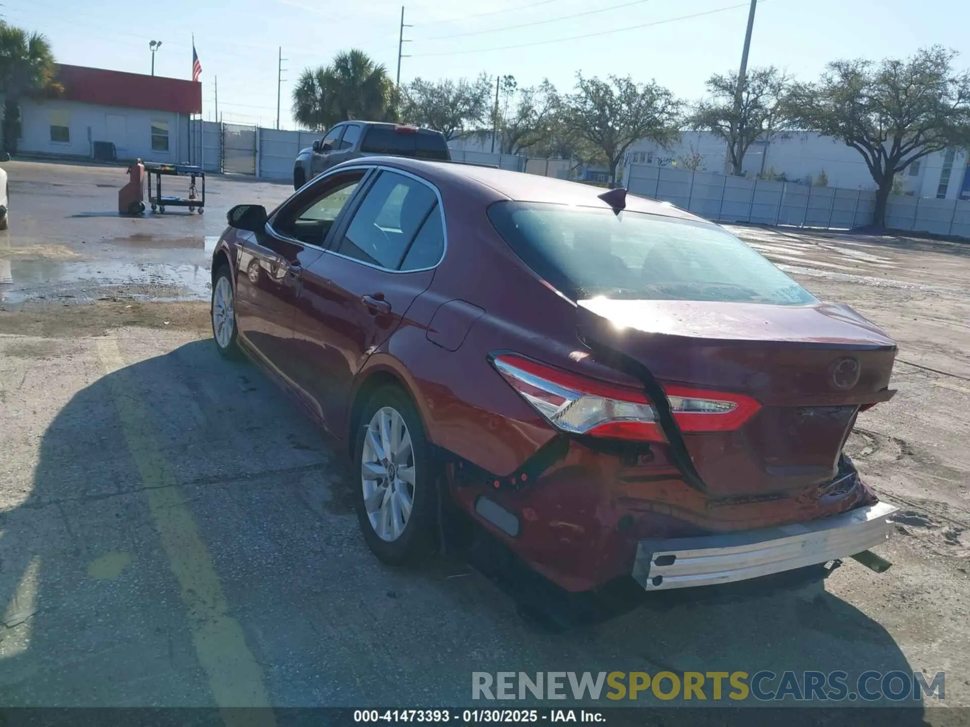 3 Photograph of a damaged car 4T1C11AK5LU928993 TOYOTA CAMRY 2020