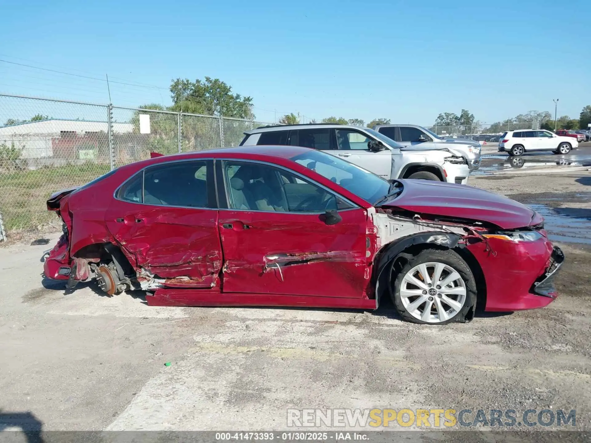 6 Photograph of a damaged car 4T1C11AK5LU928993 TOYOTA CAMRY 2020