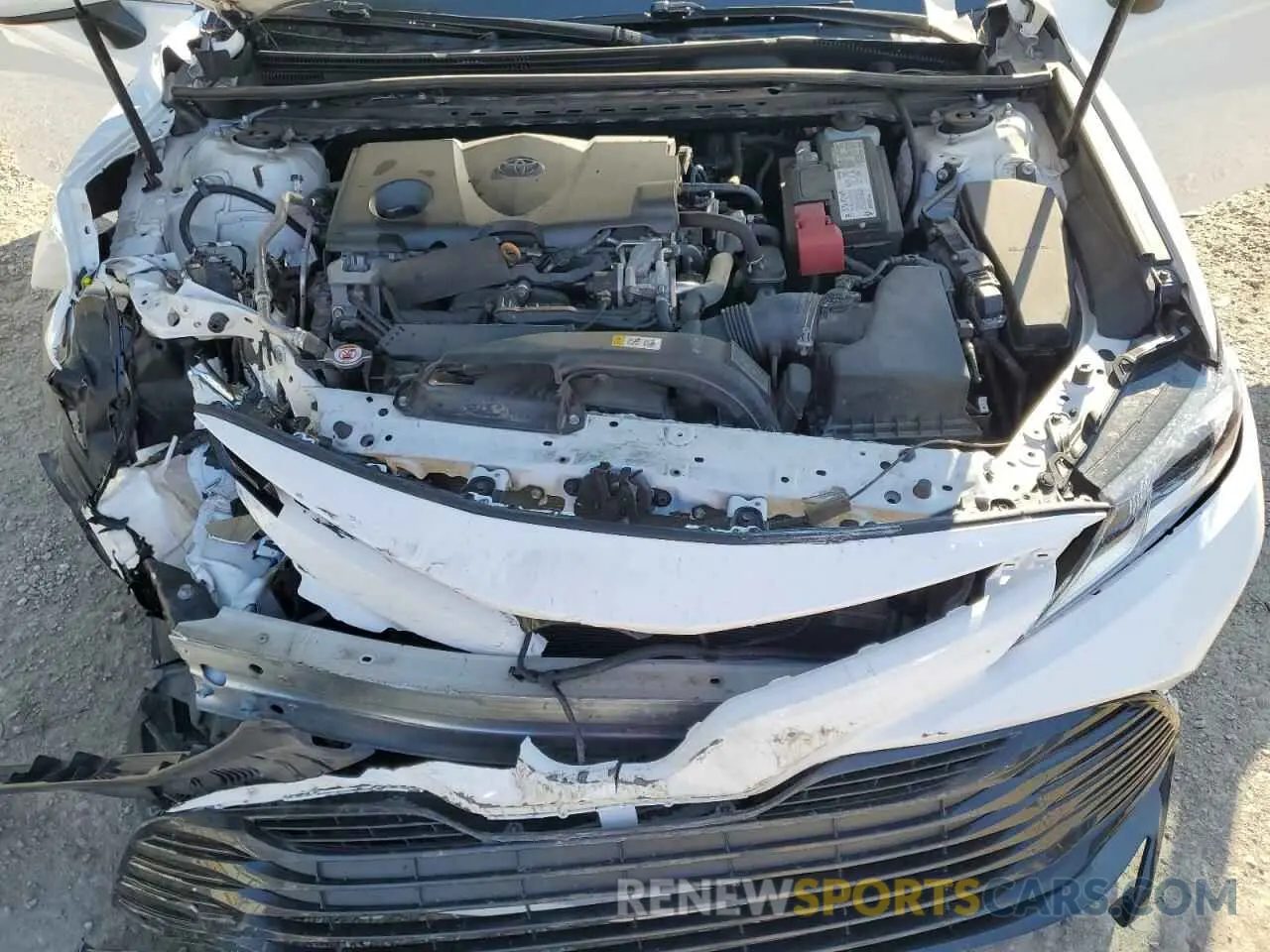 11 Photograph of a damaged car 4T1C11AK5LU932915 TOYOTA CAMRY 2020