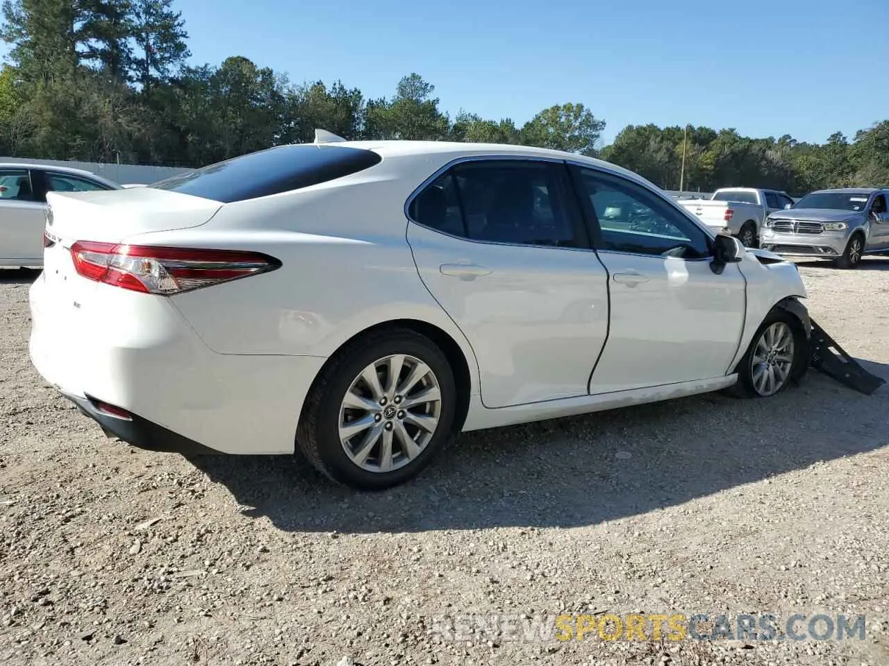 3 Photograph of a damaged car 4T1C11AK5LU932915 TOYOTA CAMRY 2020