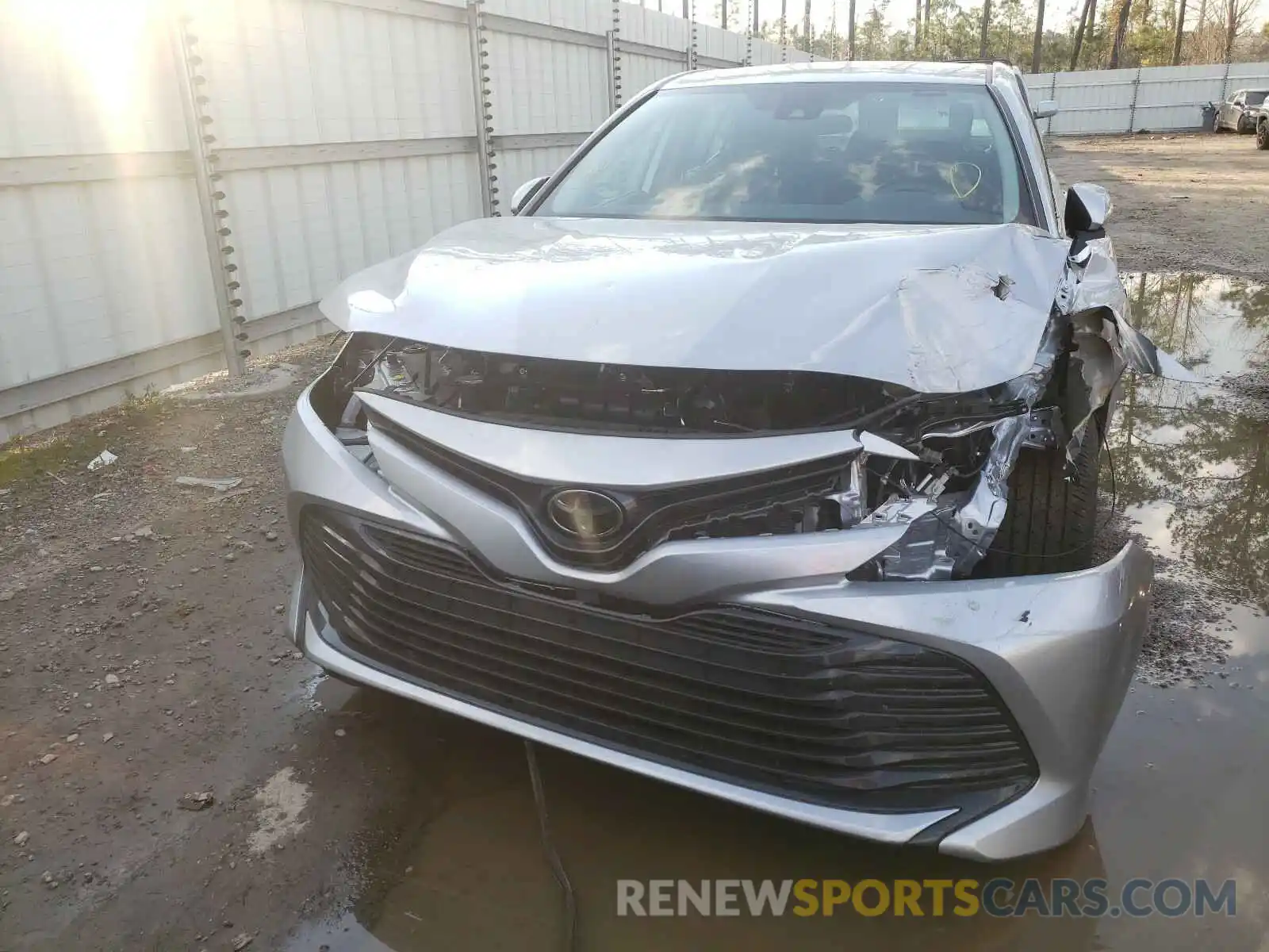 9 Photograph of a damaged car 4T1C11AK5LU937368 TOYOTA CAMRY 2020