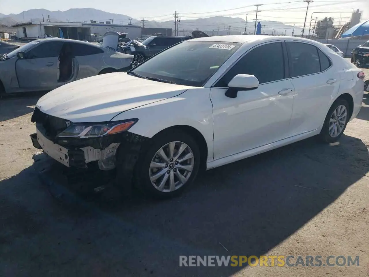 1 Photograph of a damaged car 4T1C11AK5LU944417 TOYOTA CAMRY 2020