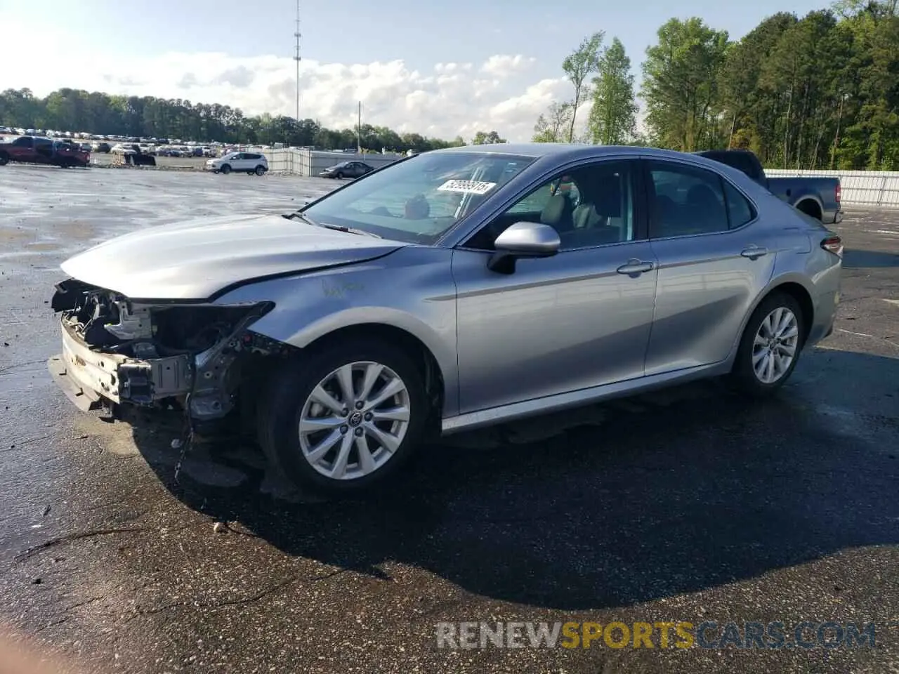 1 Photograph of a damaged car 4T1C11AK5LU947446 TOYOTA CAMRY 2020