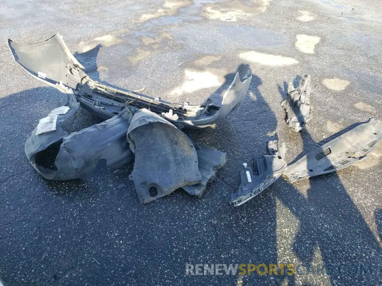 14 Photograph of a damaged car 4T1C11AK5LU947446 TOYOTA CAMRY 2020