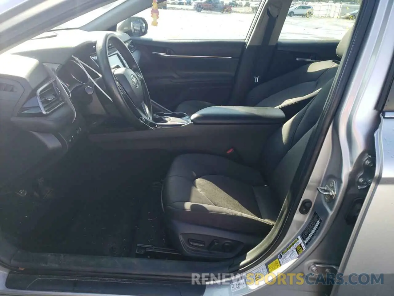 7 Photograph of a damaged car 4T1C11AK5LU947446 TOYOTA CAMRY 2020