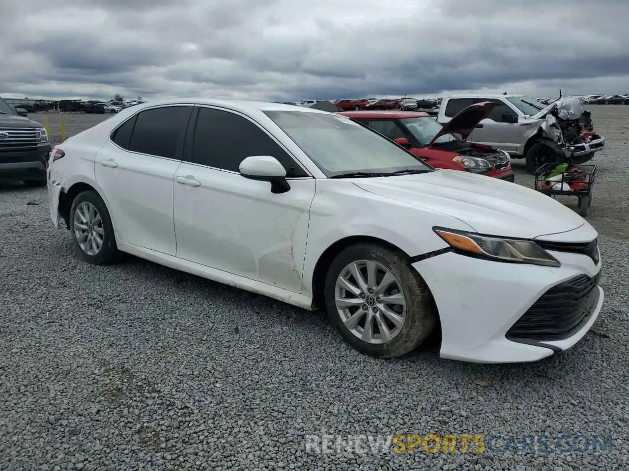 4 Photograph of a damaged car 4T1C11AK5LU959970 TOYOTA CAMRY 2020