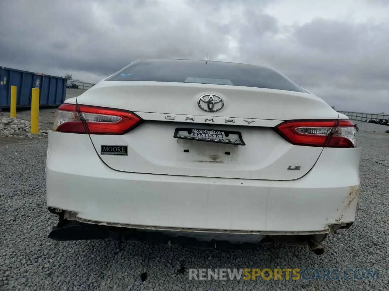 6 Photograph of a damaged car 4T1C11AK5LU959970 TOYOTA CAMRY 2020