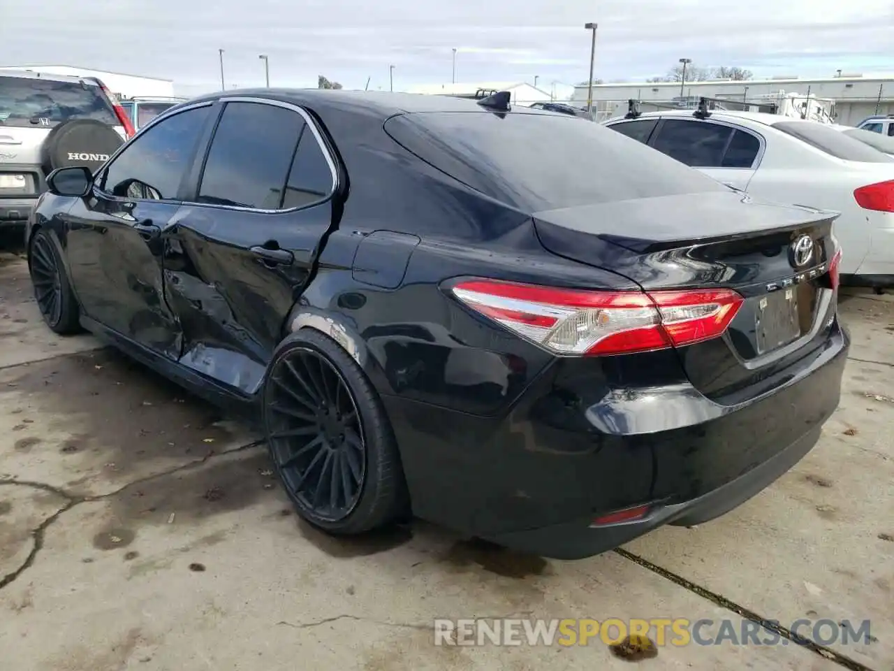 3 Photograph of a damaged car 4T1C11AK5LU973612 TOYOTA CAMRY 2020