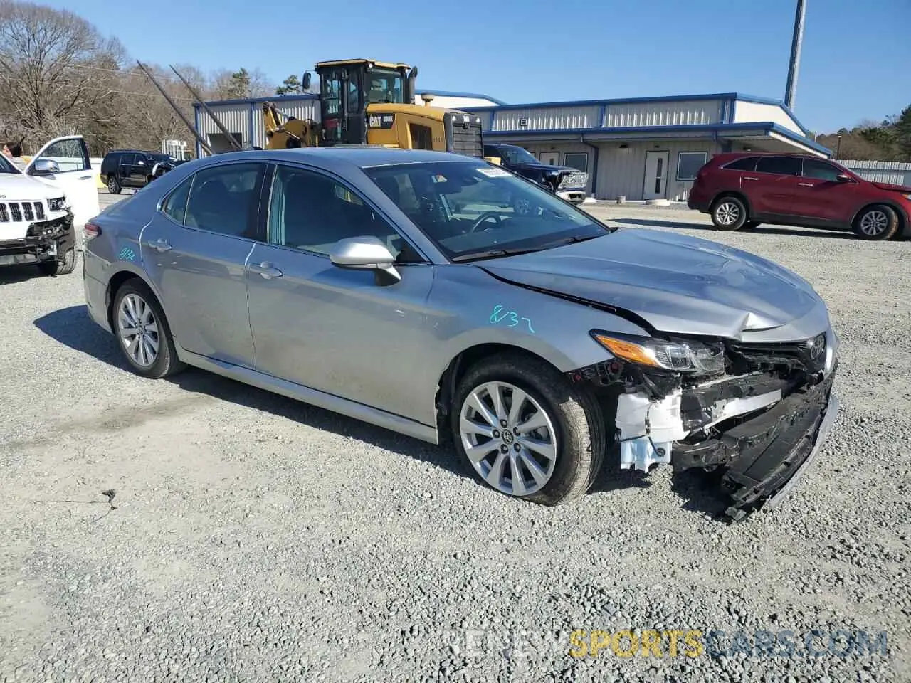 4 Photograph of a damaged car 4T1C11AK5LU978079 TOYOTA CAMRY 2020