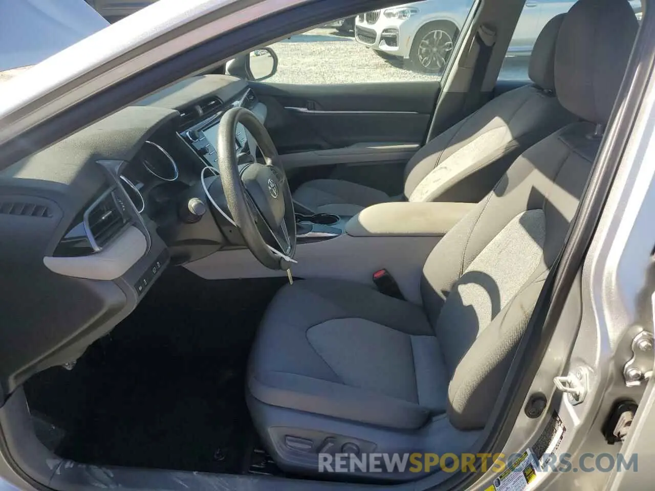 7 Photograph of a damaged car 4T1C11AK5LU978079 TOYOTA CAMRY 2020