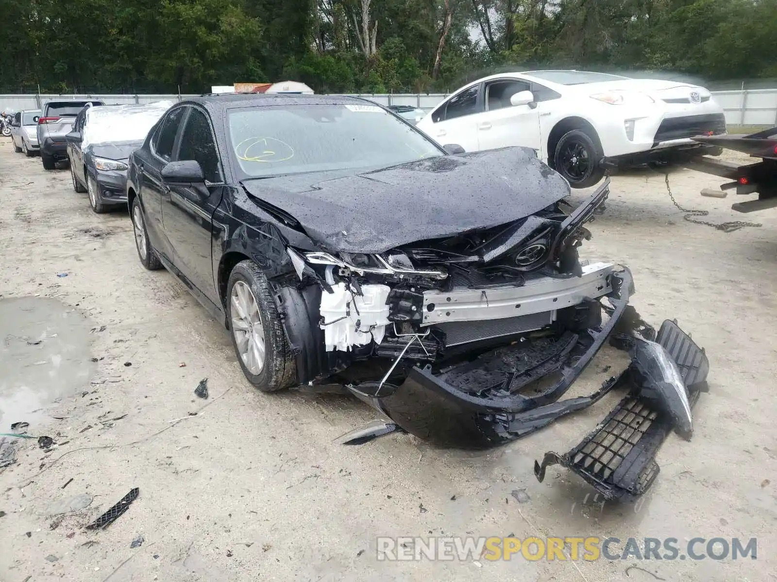 1 Photograph of a damaged car 4T1C11AK5LU982892 TOYOTA CAMRY 2020