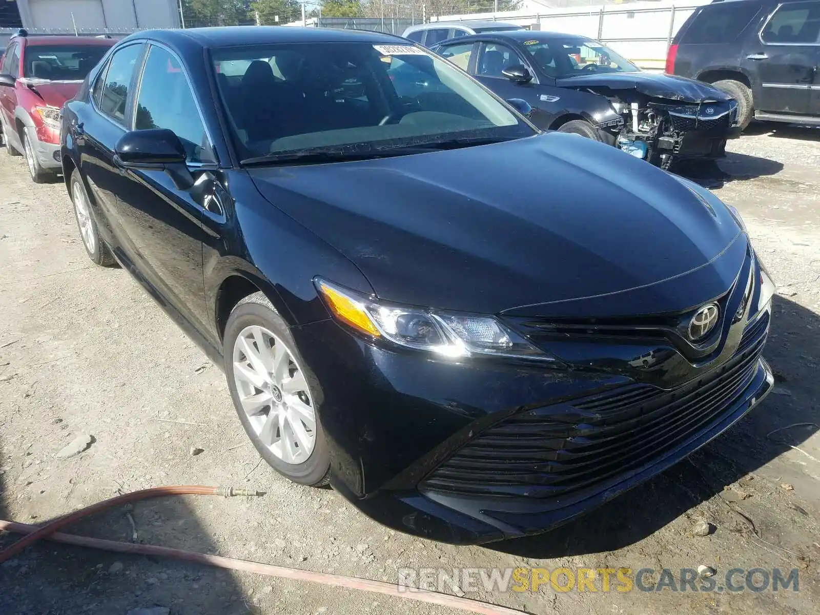 1 Photograph of a damaged car 4T1C11AK5LU986814 TOYOTA CAMRY 2020