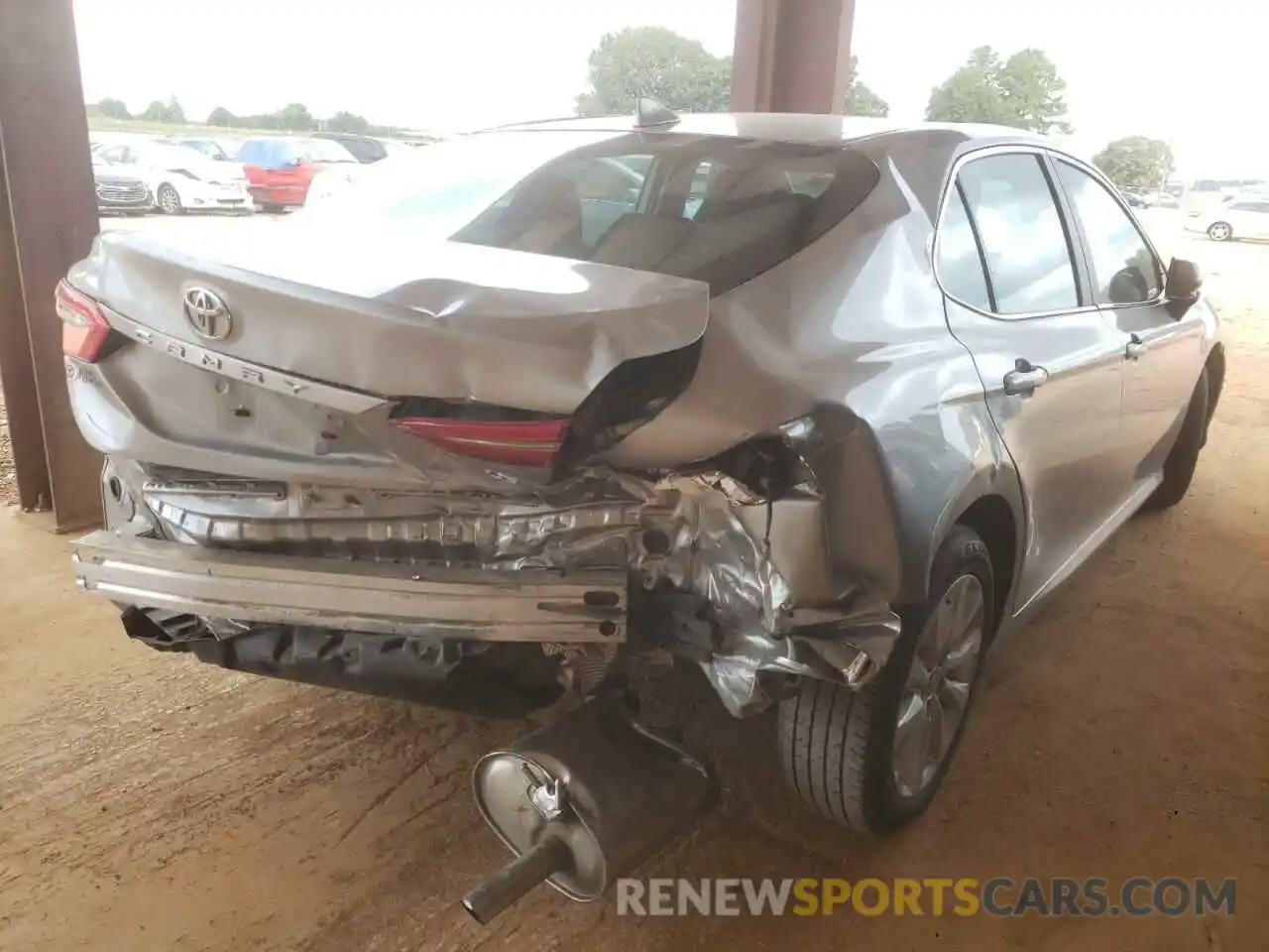 4 Photograph of a damaged car 4T1C11AK5LU988613 TOYOTA CAMRY 2020