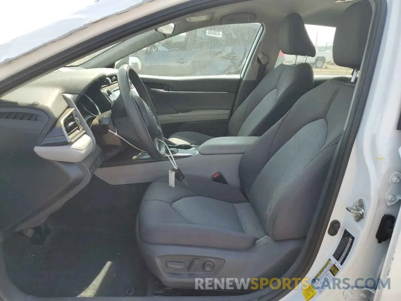 7 Photograph of a damaged car 4T1C11AK5LU994041 TOYOTA CAMRY 2020