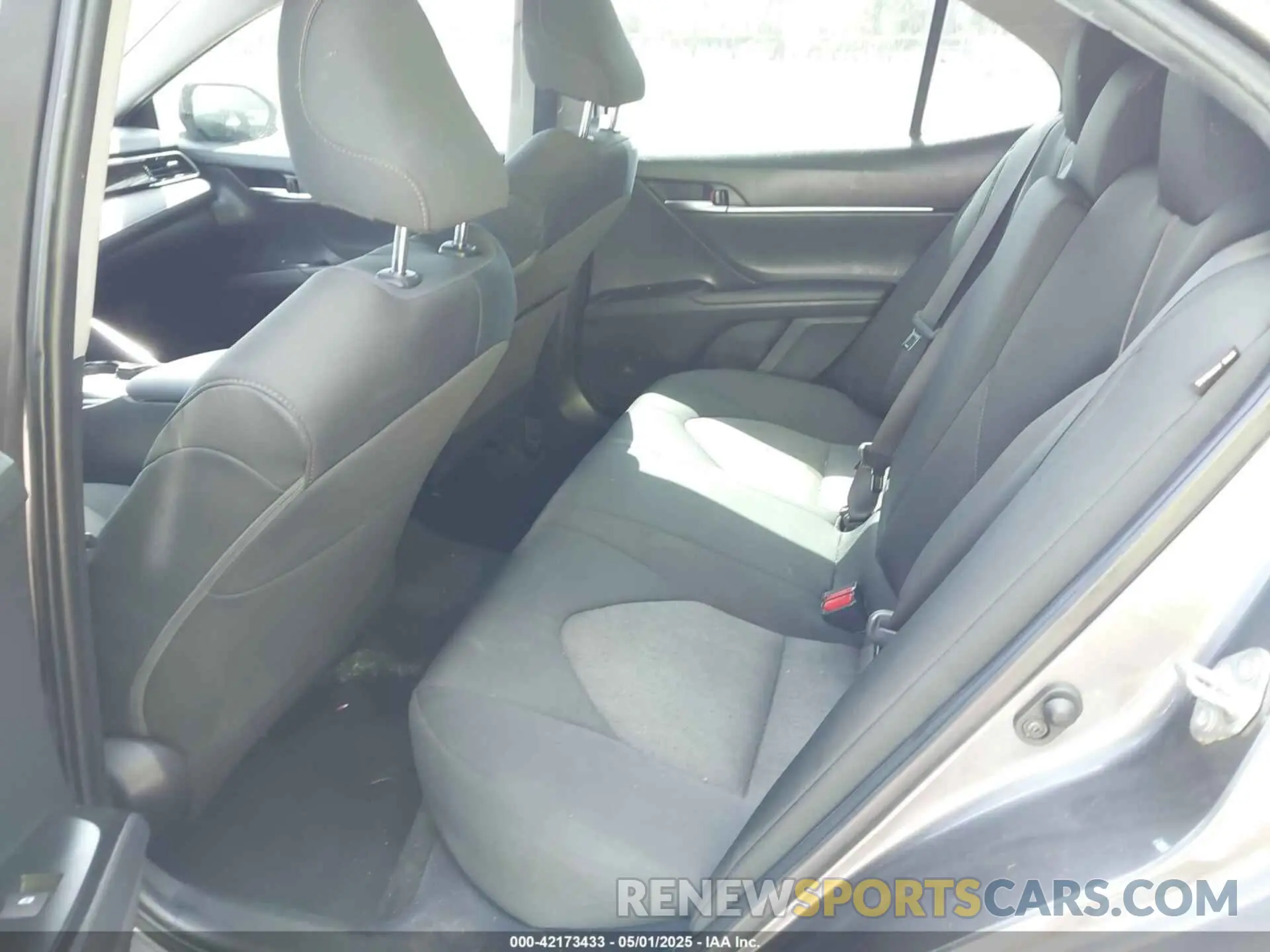 8 Photograph of a damaged car 4T1C11AK5LU997165 TOYOTA CAMRY 2020