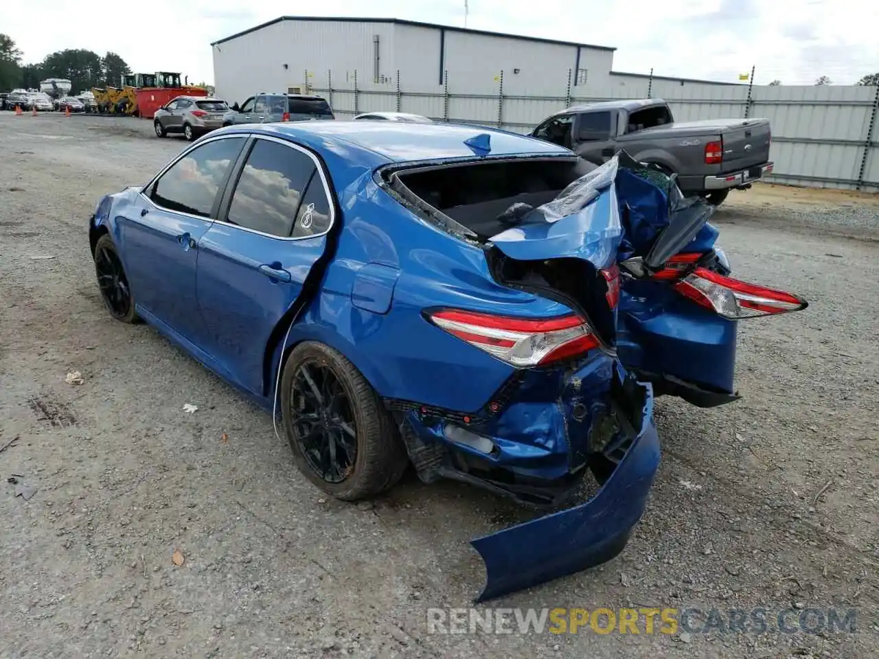 3 Photograph of a damaged car 4T1C11AK6LU302160 TOYOTA CAMRY 2020