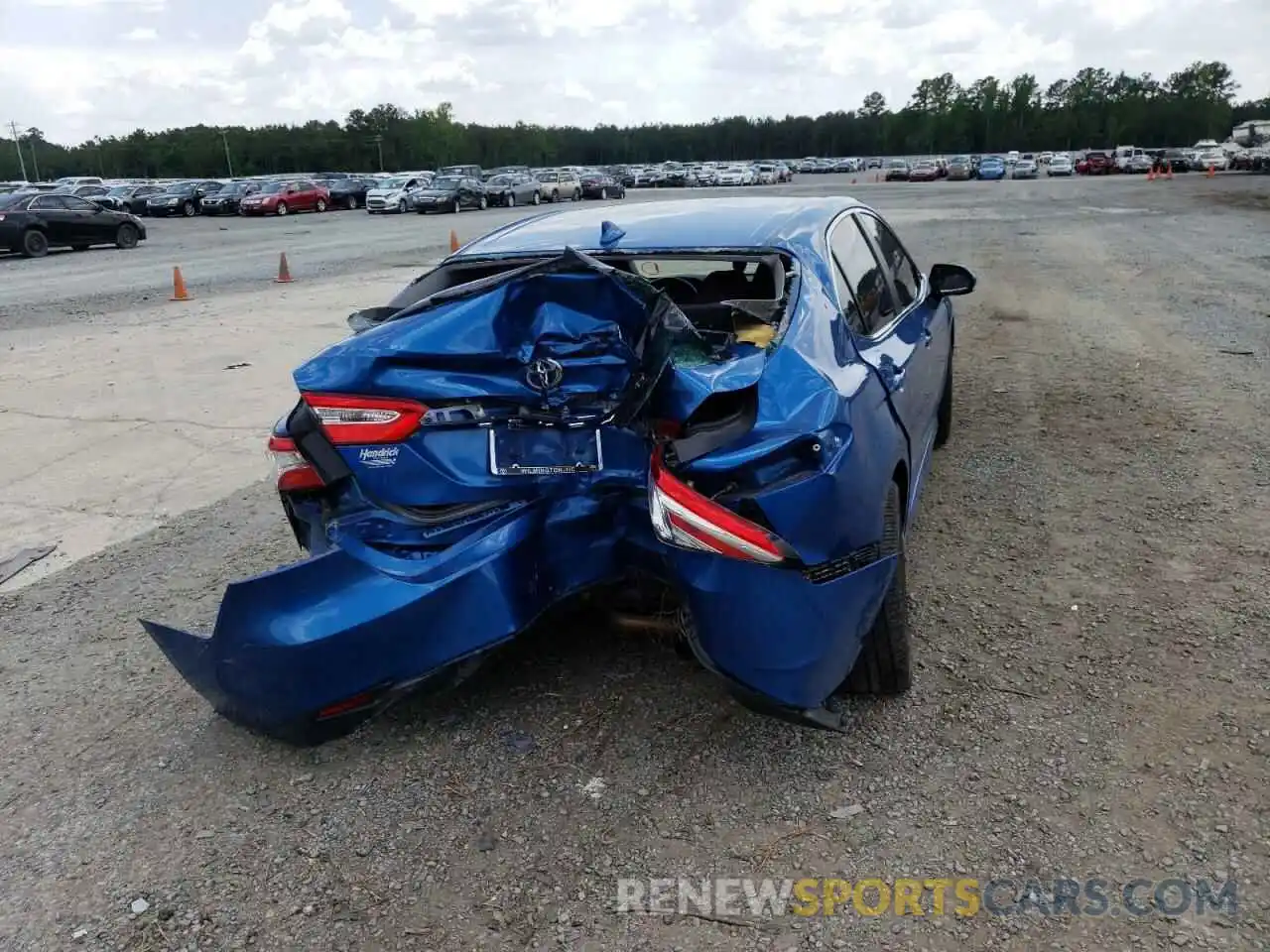 9 Photograph of a damaged car 4T1C11AK6LU302160 TOYOTA CAMRY 2020