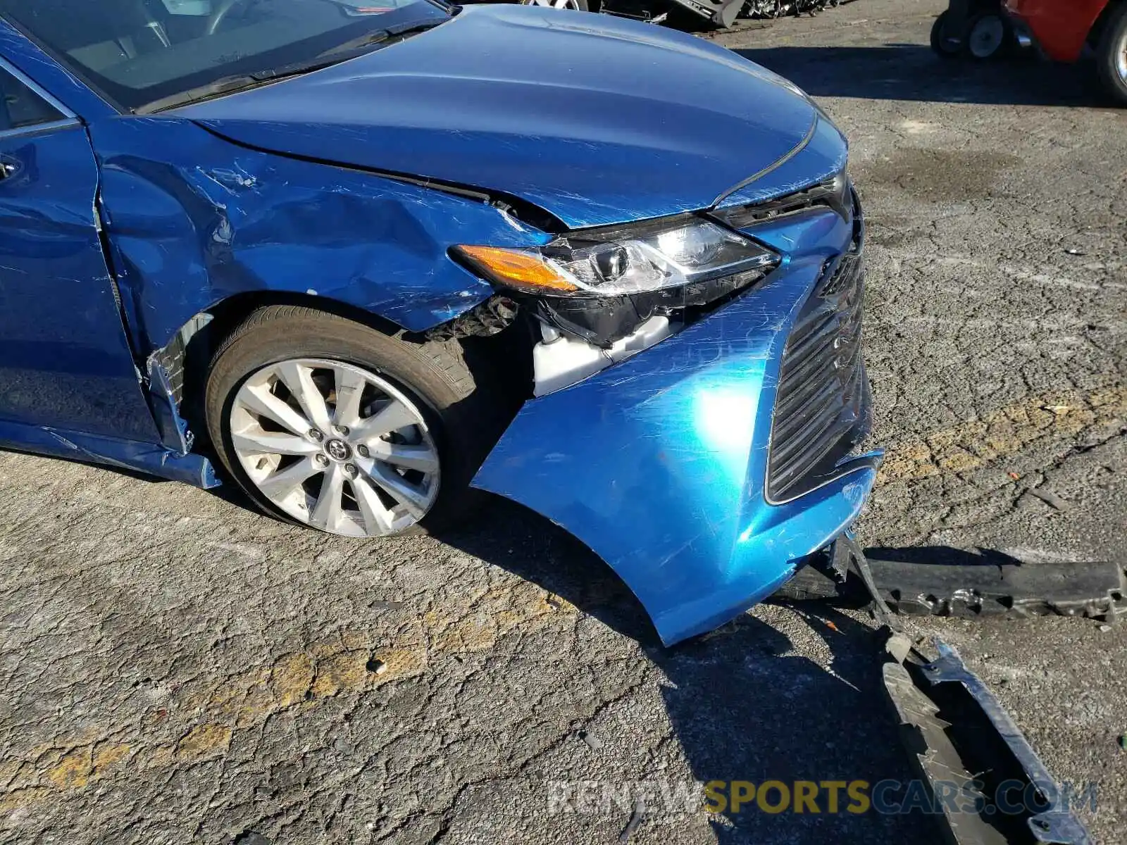 9 Photograph of a damaged car 4T1C11AK6LU304622 TOYOTA CAMRY 2020