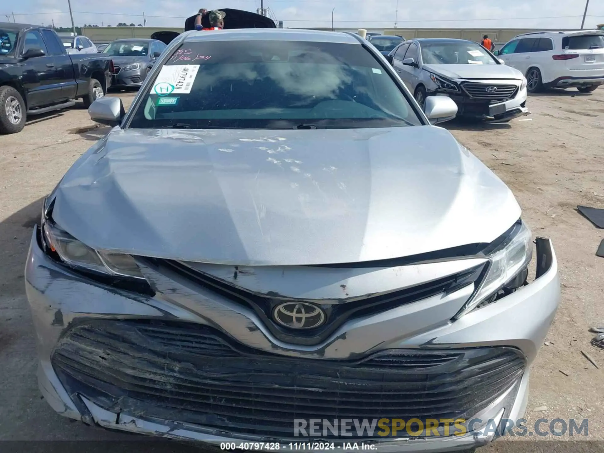 12 Photograph of a damaged car 4T1C11AK6LU315846 TOYOTA CAMRY 2020