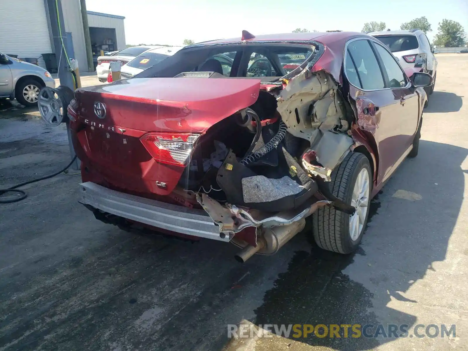 4 Photograph of a damaged car 4T1C11AK6LU316981 TOYOTA CAMRY 2020