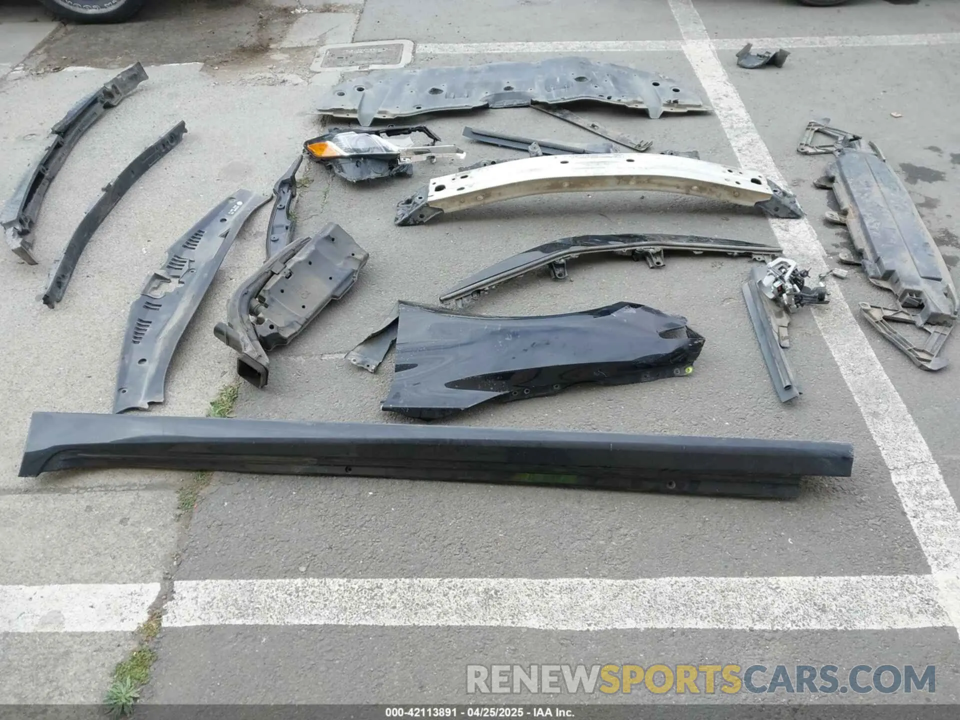 12 Photograph of a damaged car 4T1C11AK6LU330167 TOYOTA CAMRY 2020