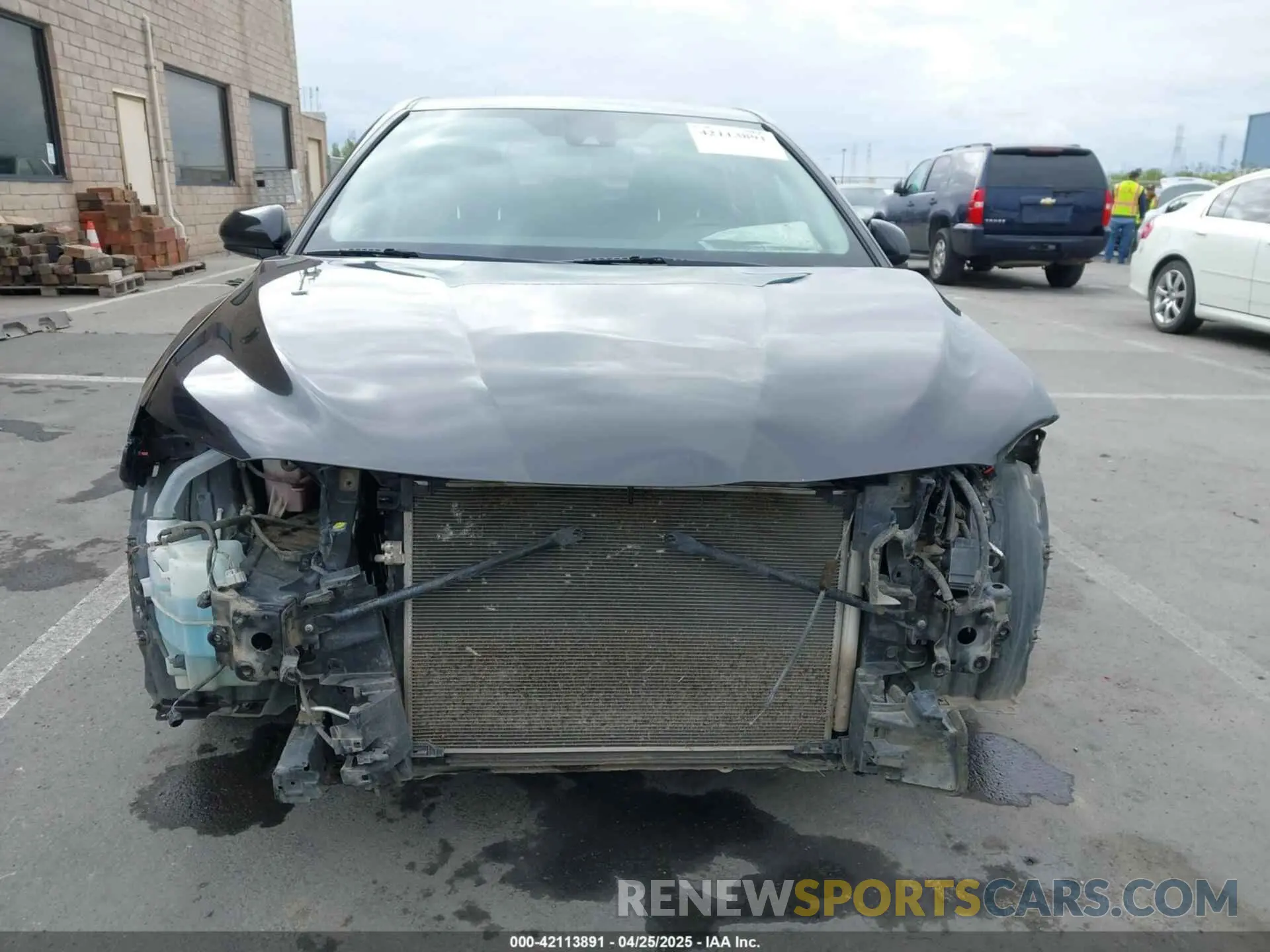 13 Photograph of a damaged car 4T1C11AK6LU330167 TOYOTA CAMRY 2020