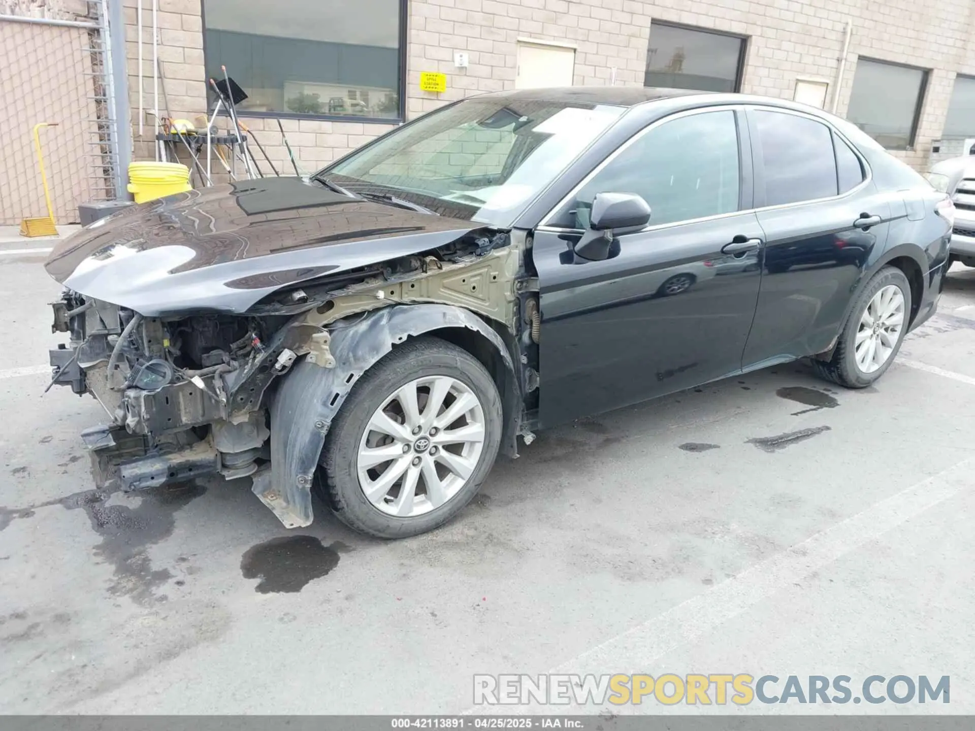 2 Photograph of a damaged car 4T1C11AK6LU330167 TOYOTA CAMRY 2020