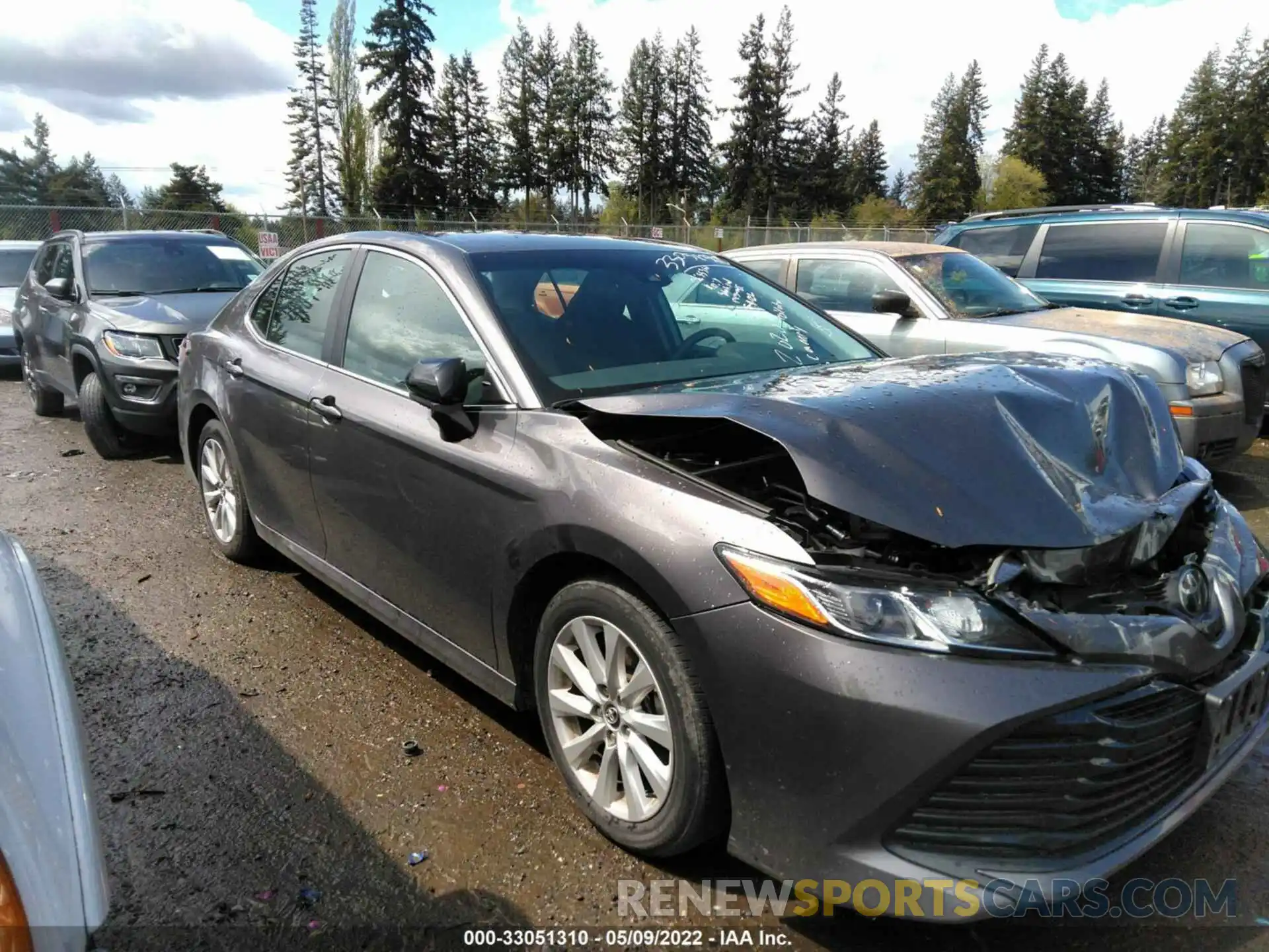 1 Photograph of a damaged car 4T1C11AK6LU330752 TOYOTA CAMRY 2020