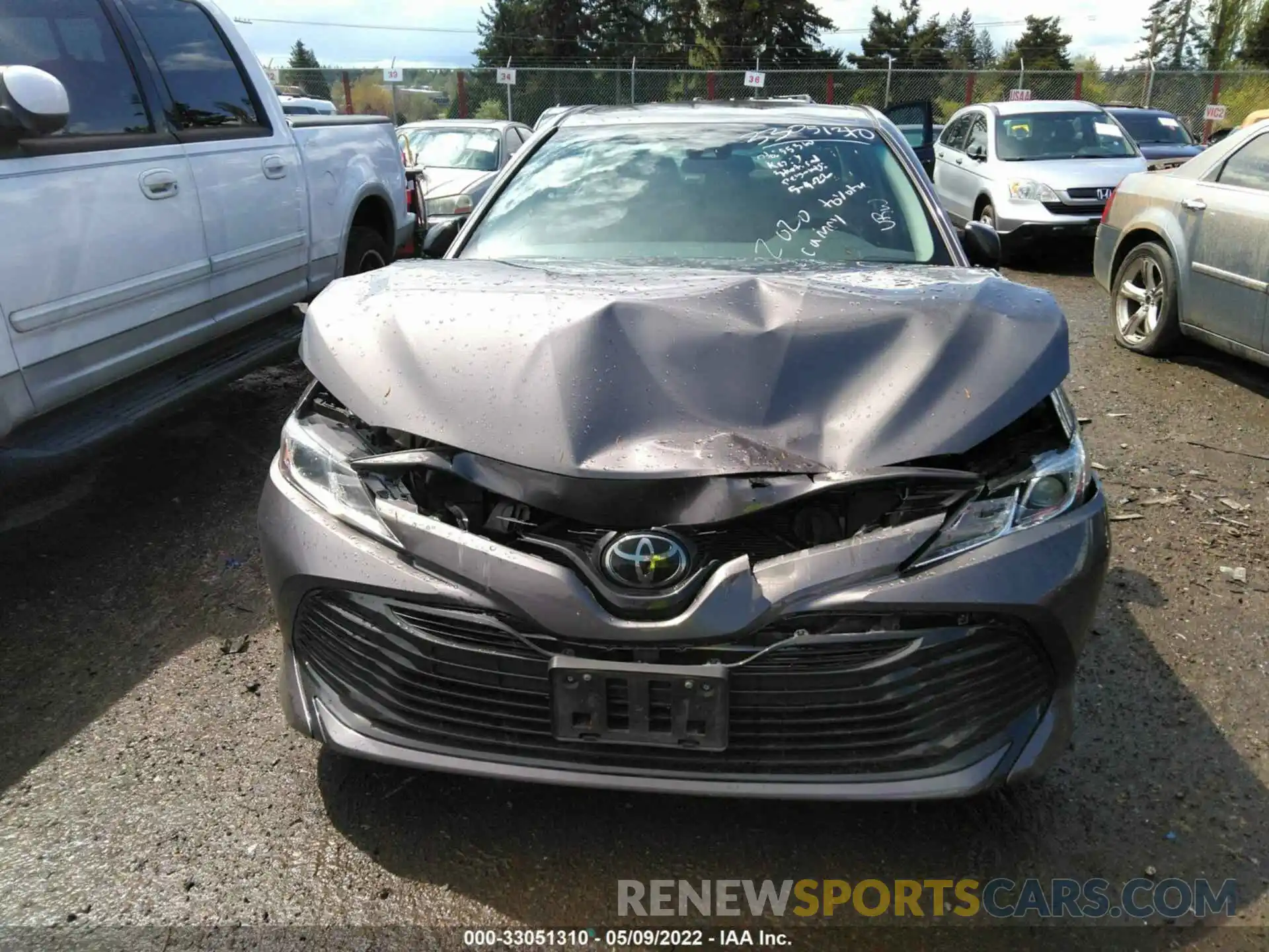 6 Photograph of a damaged car 4T1C11AK6LU330752 TOYOTA CAMRY 2020