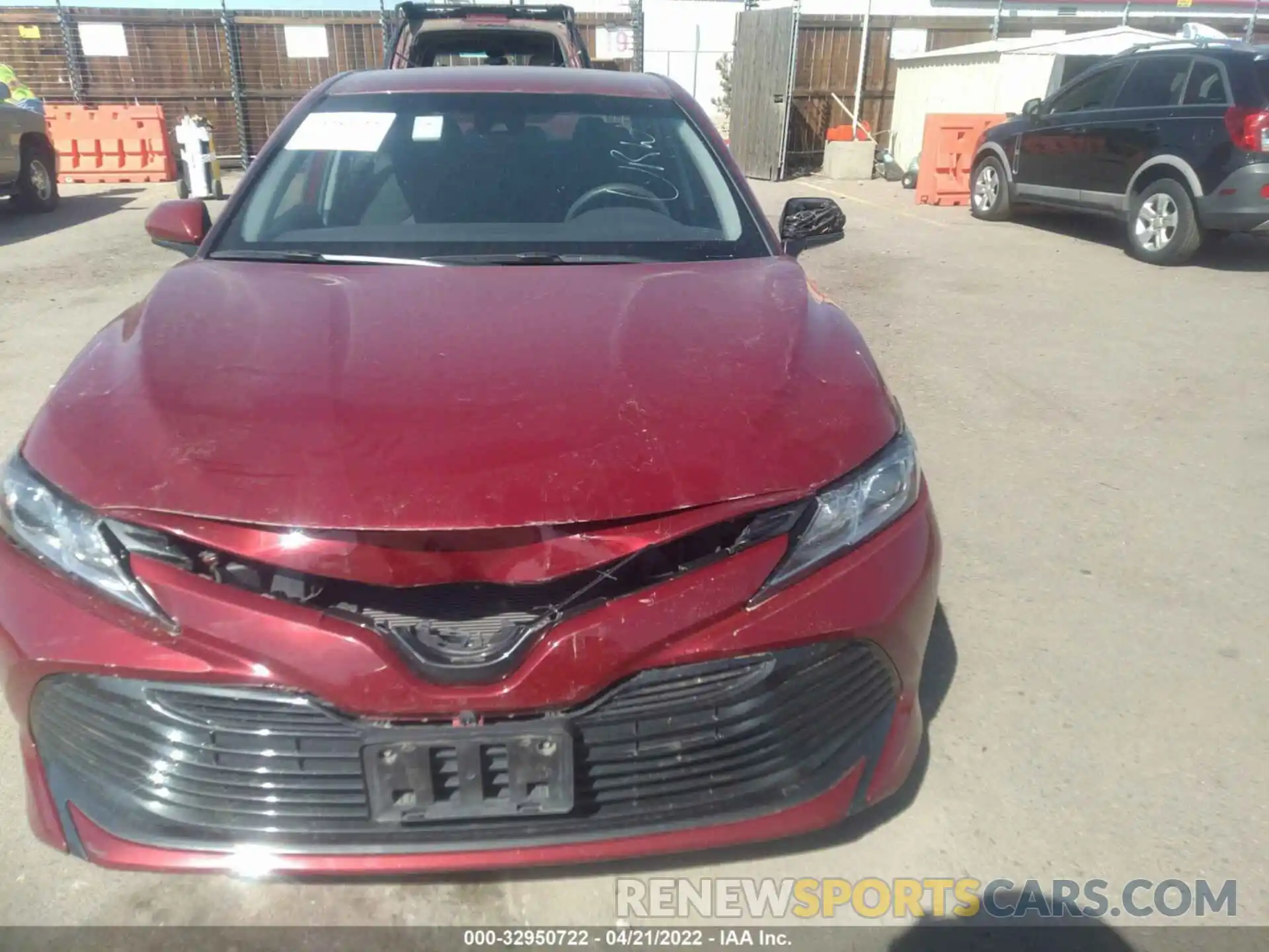 6 Photograph of a damaged car 4T1C11AK6LU333604 TOYOTA CAMRY 2020