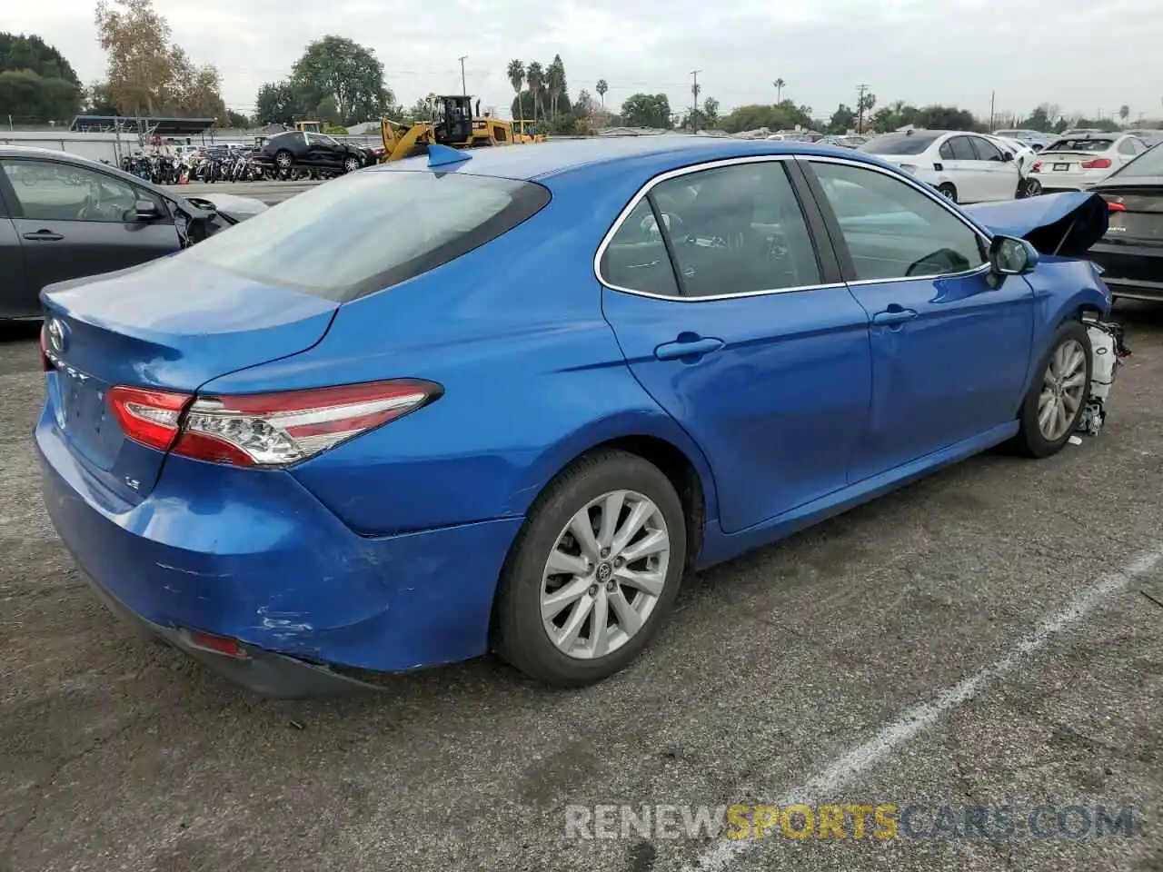 3 Photograph of a damaged car 4T1C11AK6LU345025 TOYOTA CAMRY 2020