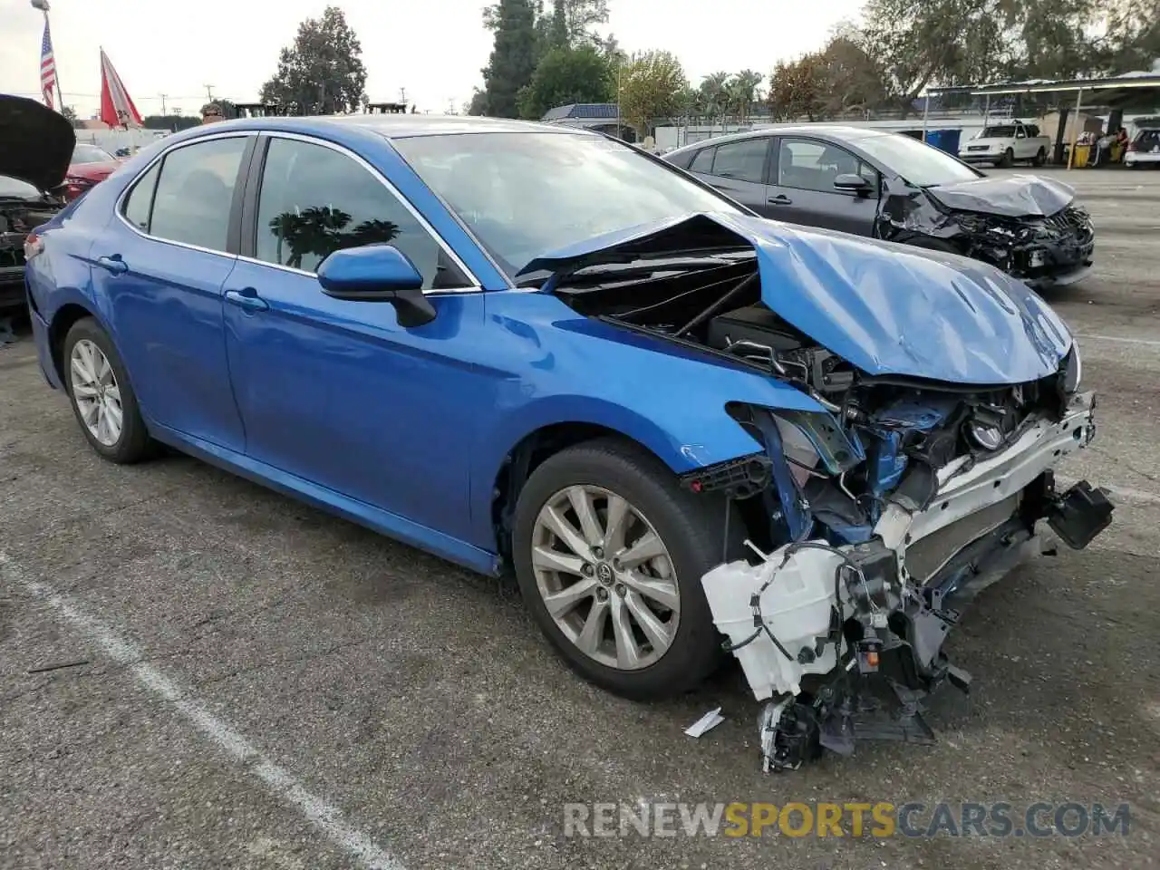 4 Photograph of a damaged car 4T1C11AK6LU345025 TOYOTA CAMRY 2020