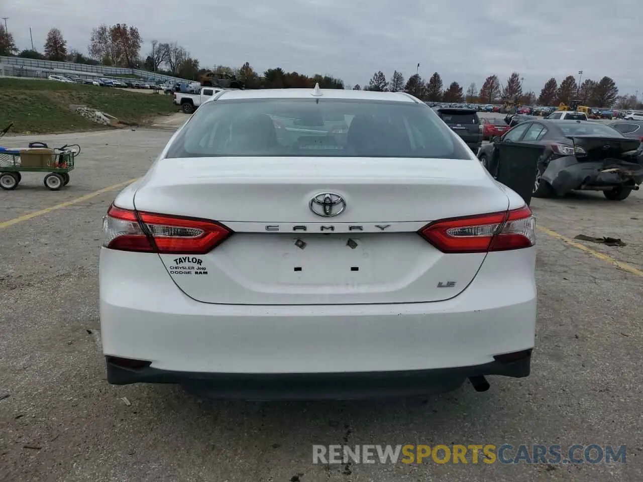 6 Photograph of a damaged car 4T1C11AK6LU345476 TOYOTA CAMRY 2020