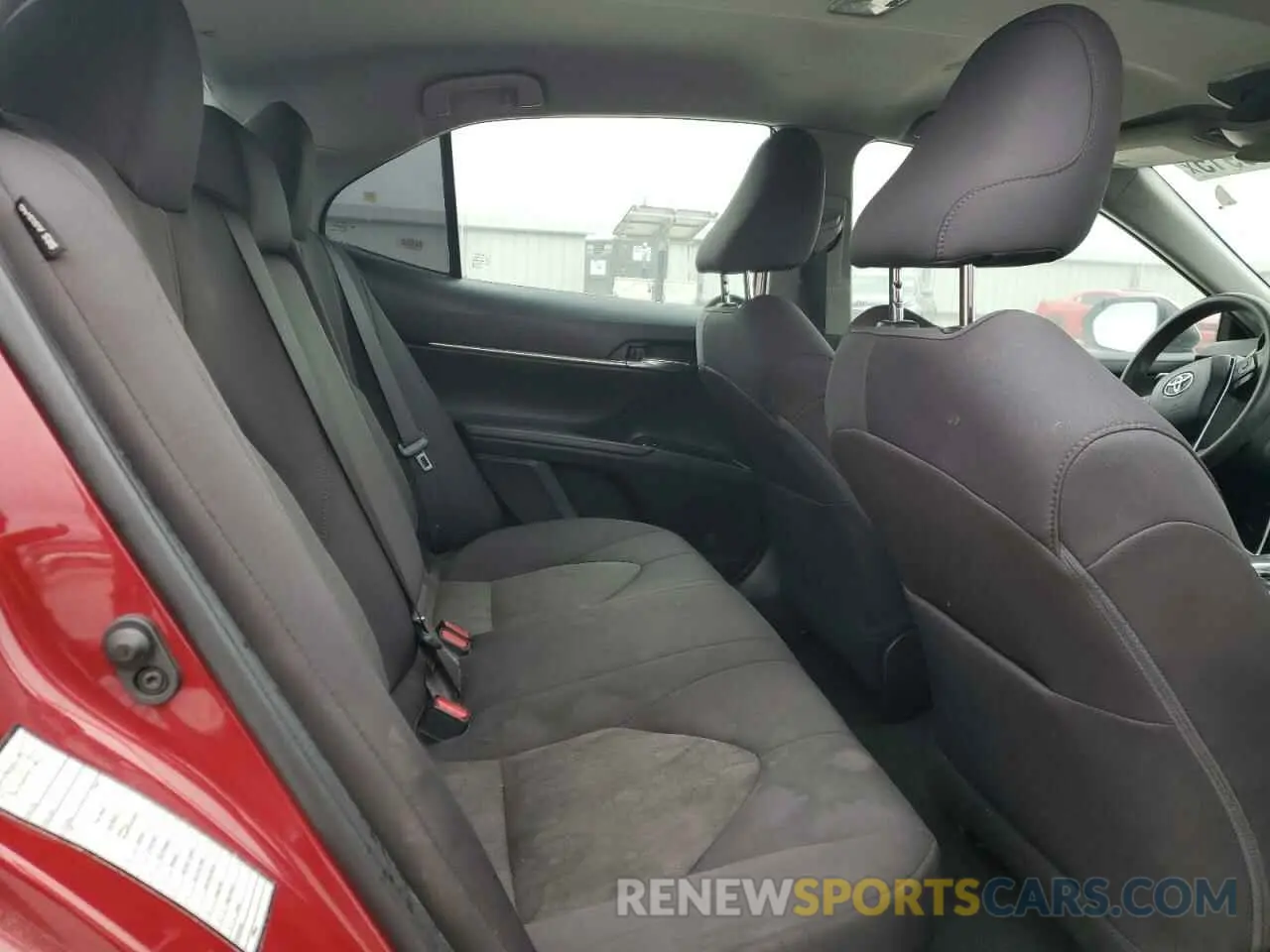 10 Photograph of a damaged car 4T1C11AK6LU348202 TOYOTA CAMRY 2020