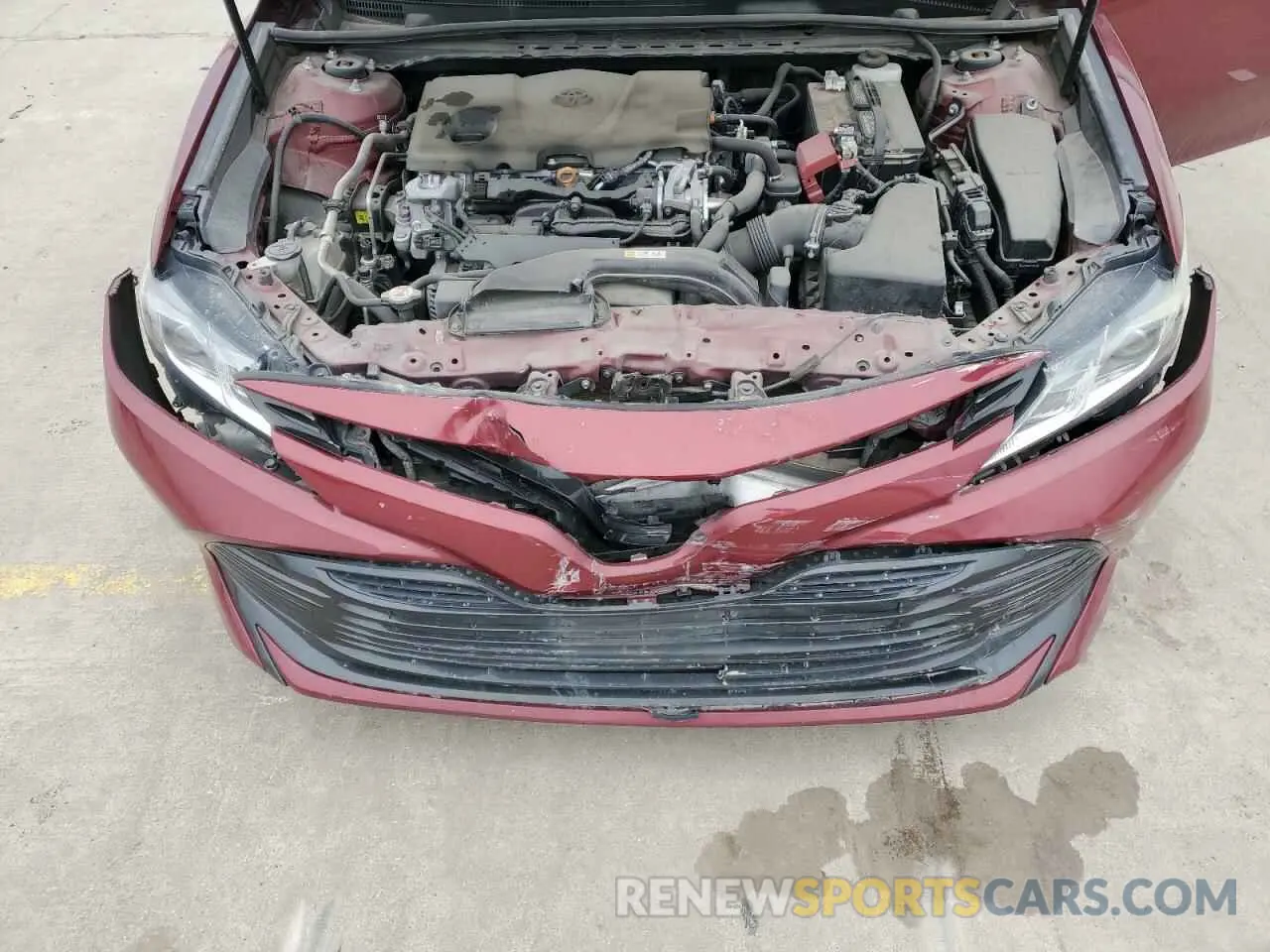 11 Photograph of a damaged car 4T1C11AK6LU348202 TOYOTA CAMRY 2020